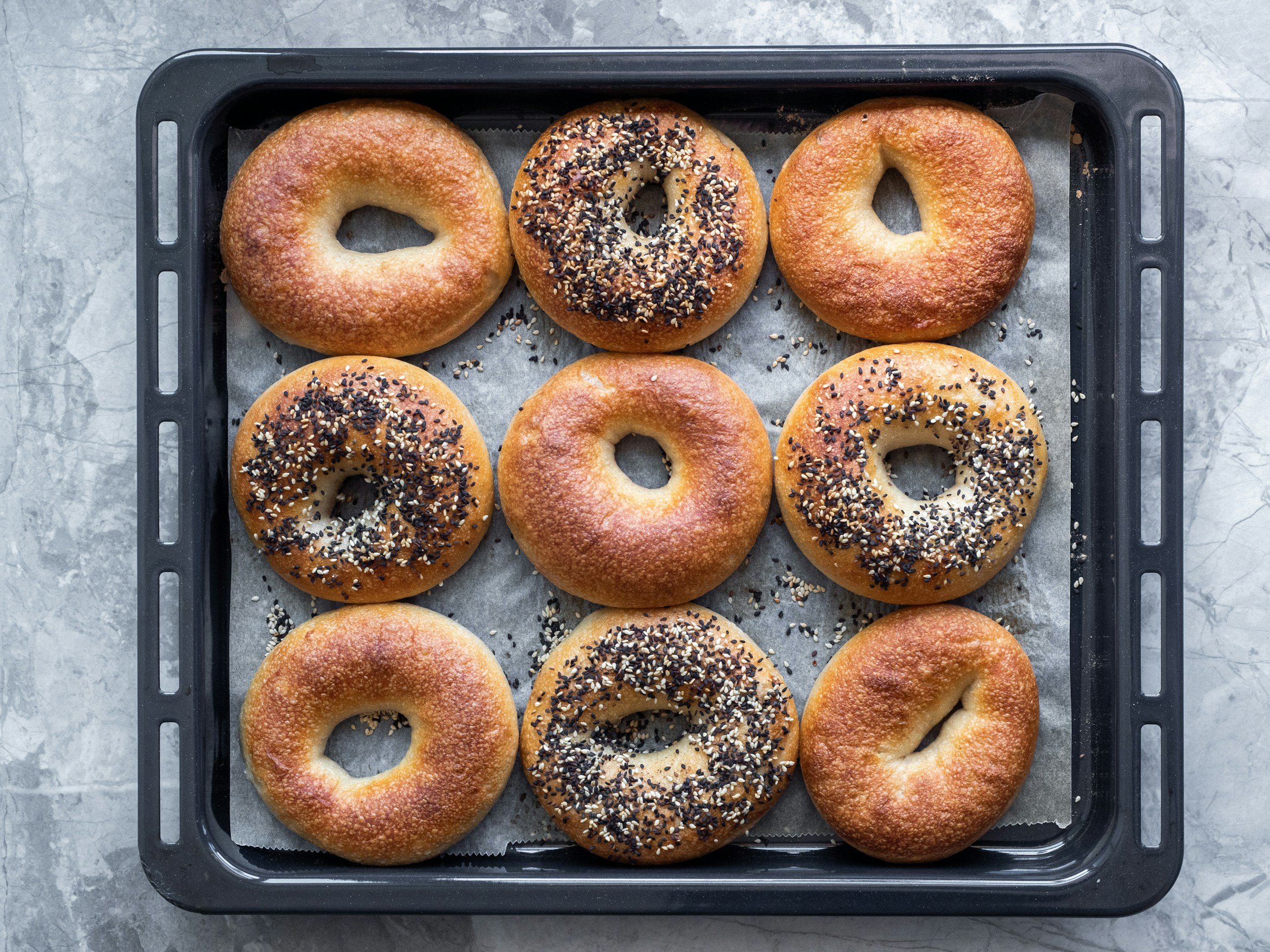2 INGREDIENT HIGH PROTEIN BAGELS
In a bowl, combine 1C plain greek yogurt with 2C almond flour (or flour of choice). mix until dough forms. Separate dough into sections and roll each section into a bagel shape. Place on baking tray and apply egg wash