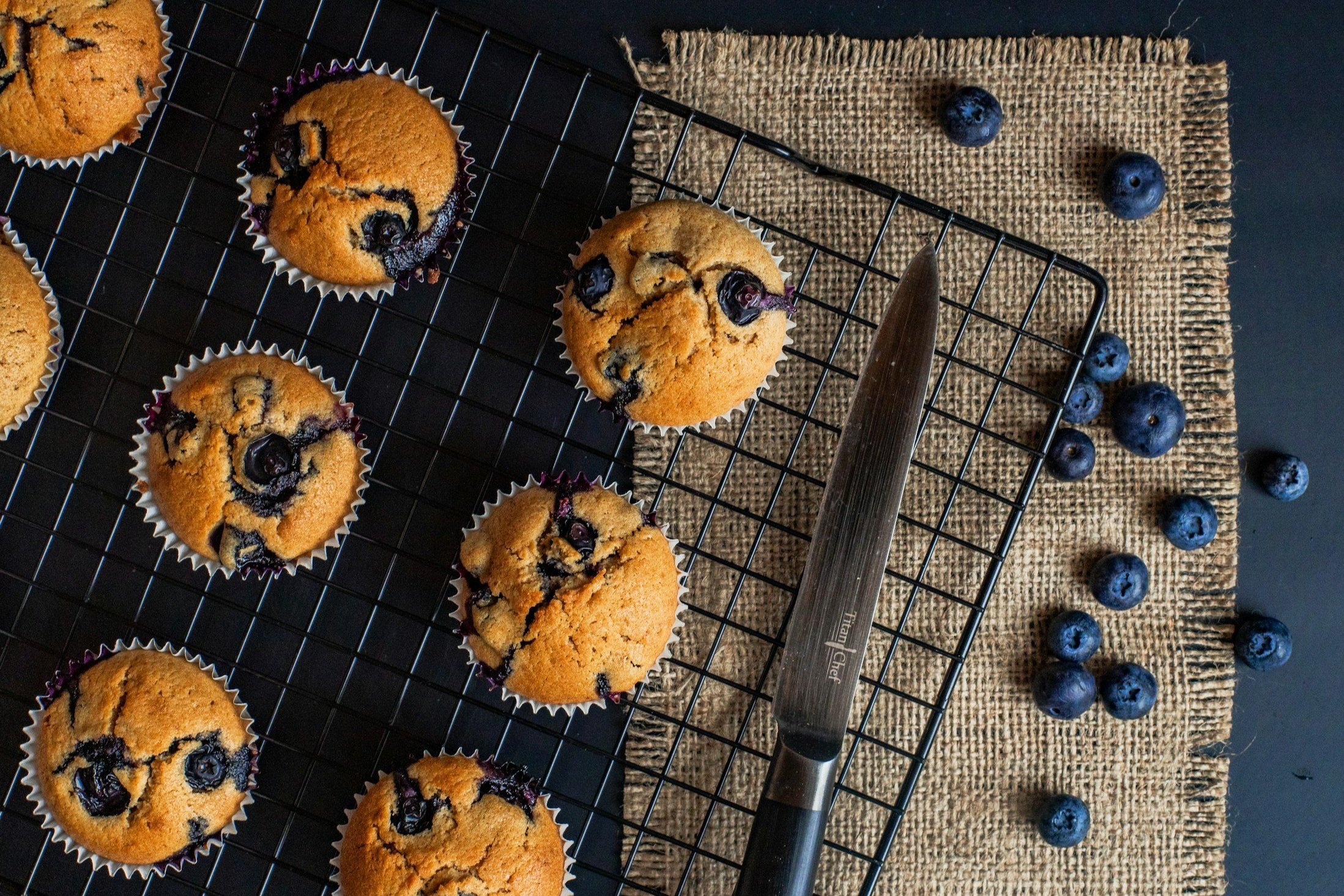HIGH PROTEIN BLUEBERRY MUFFINS
Preheat your oven to 375F while you combine 3 large eggs, 1.5 scoops vanilla protein, 1Tbsp apple cider vinegar, 2Tsp lemon juice, 113g unsweetened applesauce, 56g flour of choice, 1/2tsp salt, 1Tbsp sweetener of choic