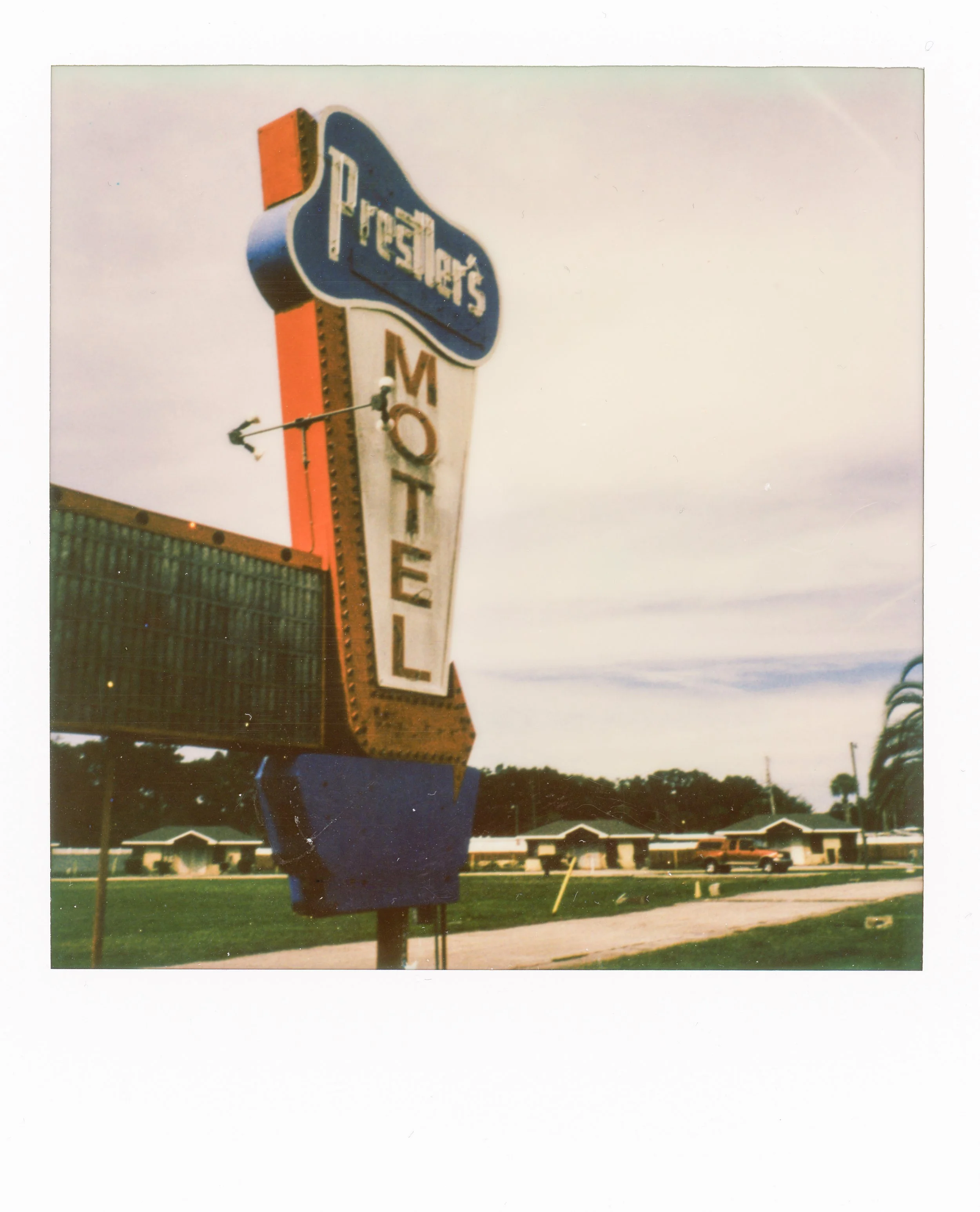 Motel1.jpg