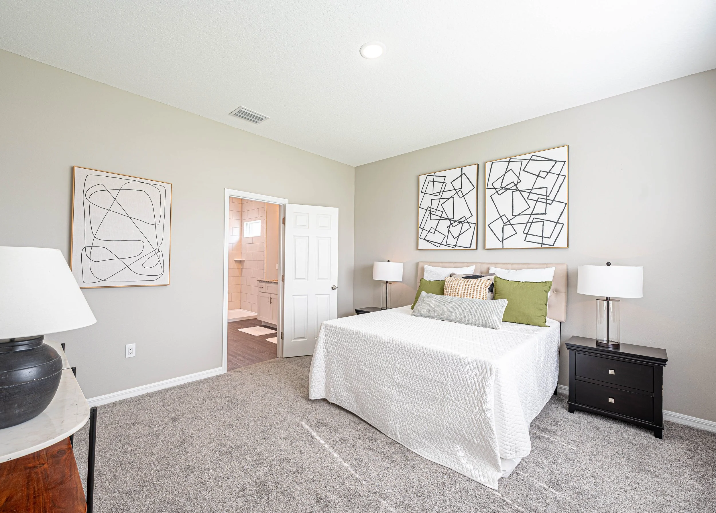 2023-03-26 21.25.29-1-HDR.jpg