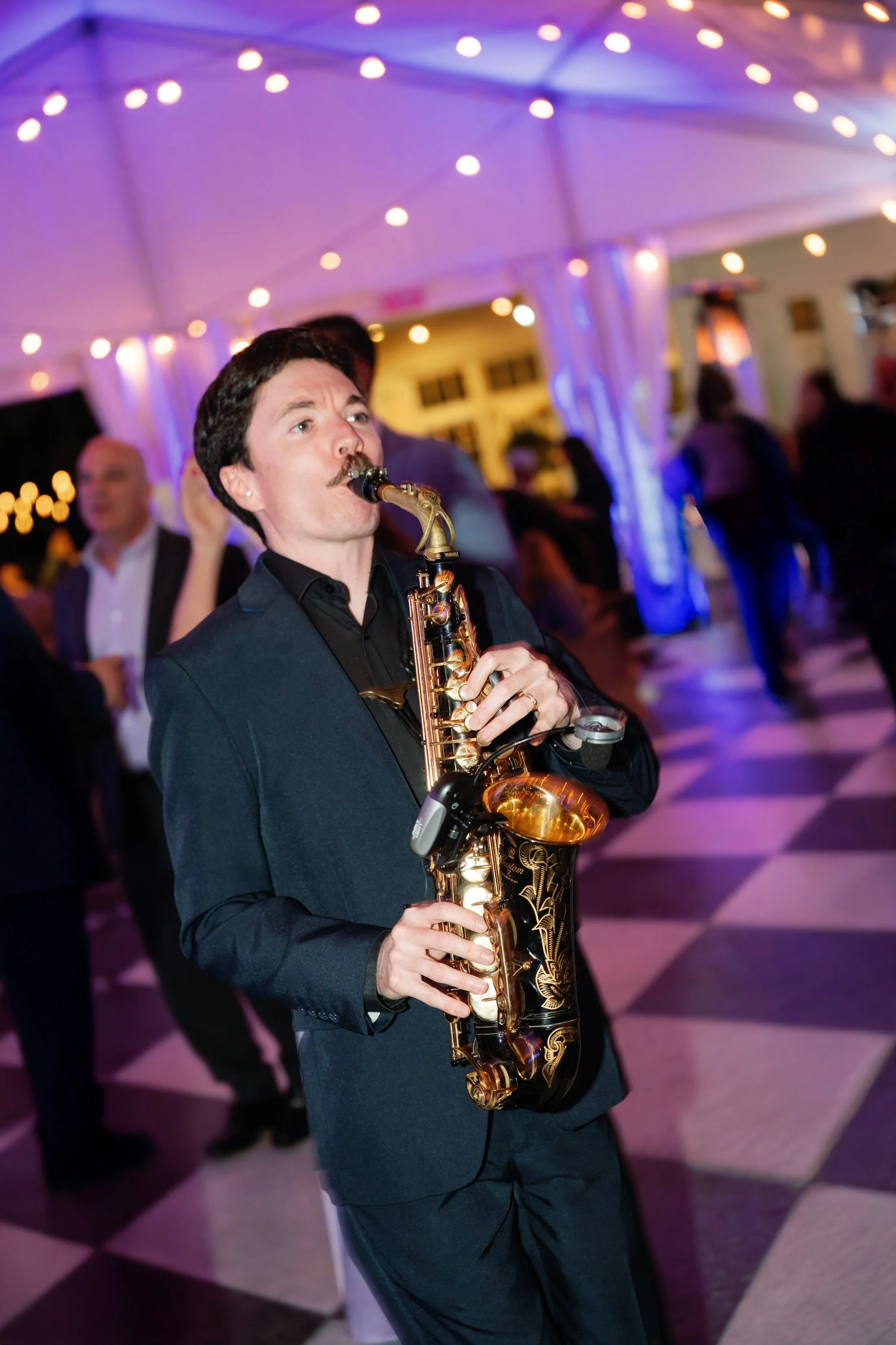 Graingertainment saxophonist.jpg
