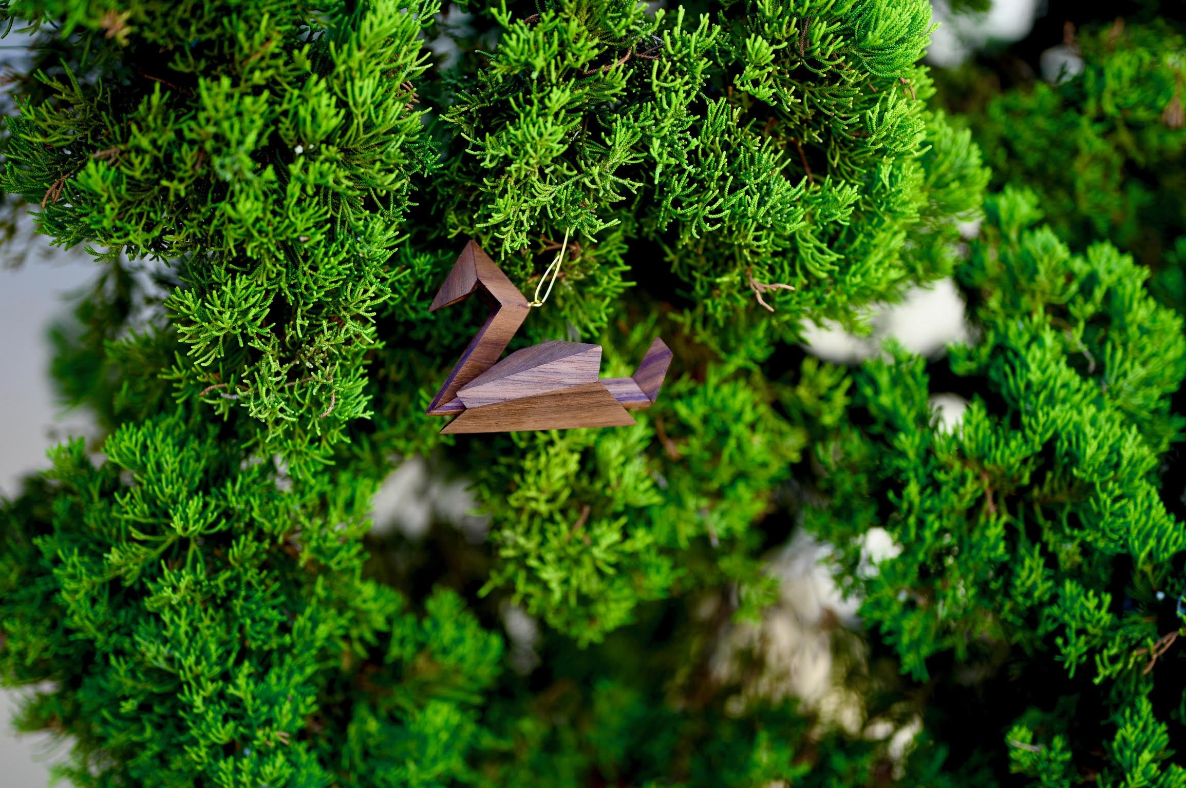 Robert Berganza Swan Ornament 2.jpeg