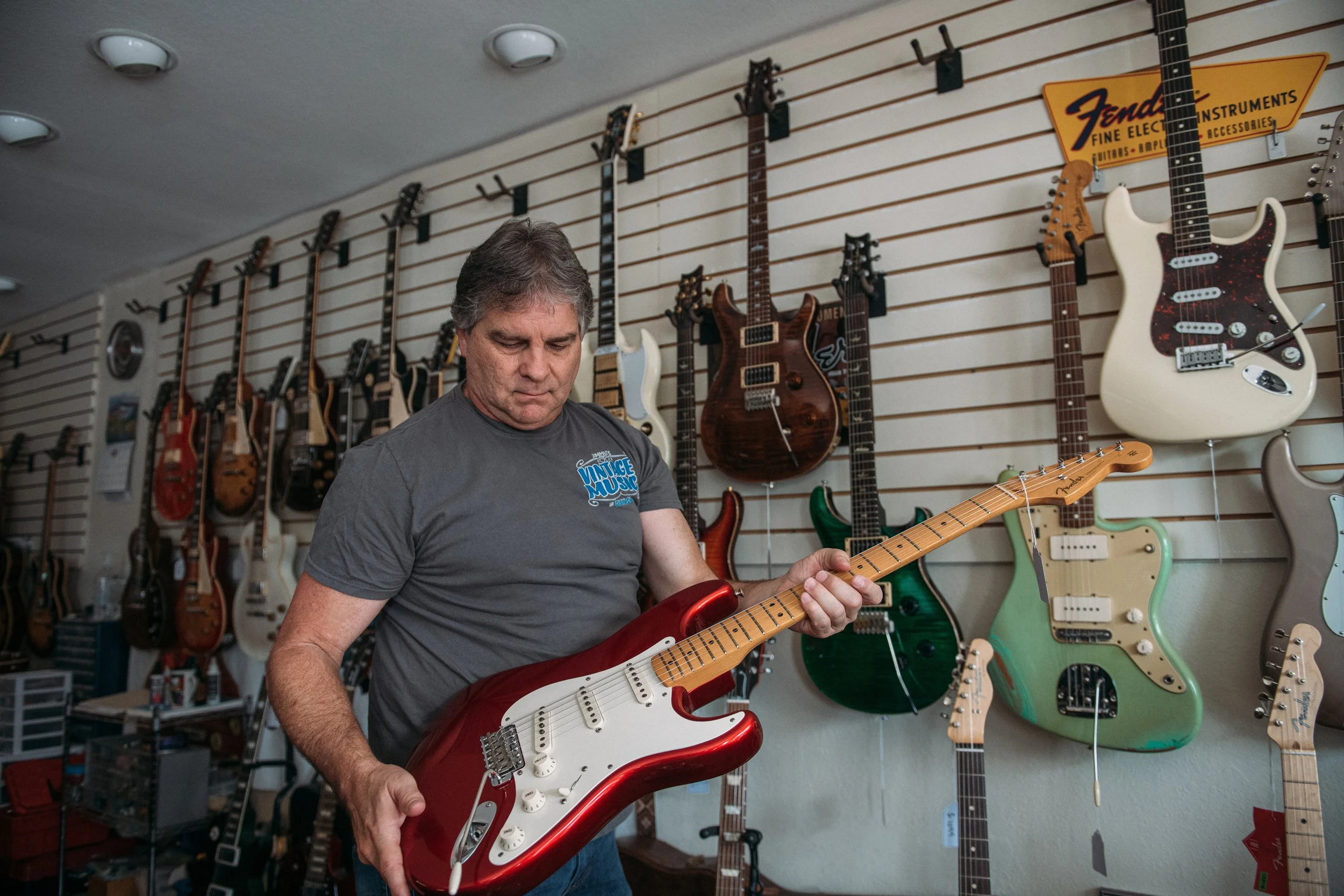 LKLD-WHguitar-5799.jpeg