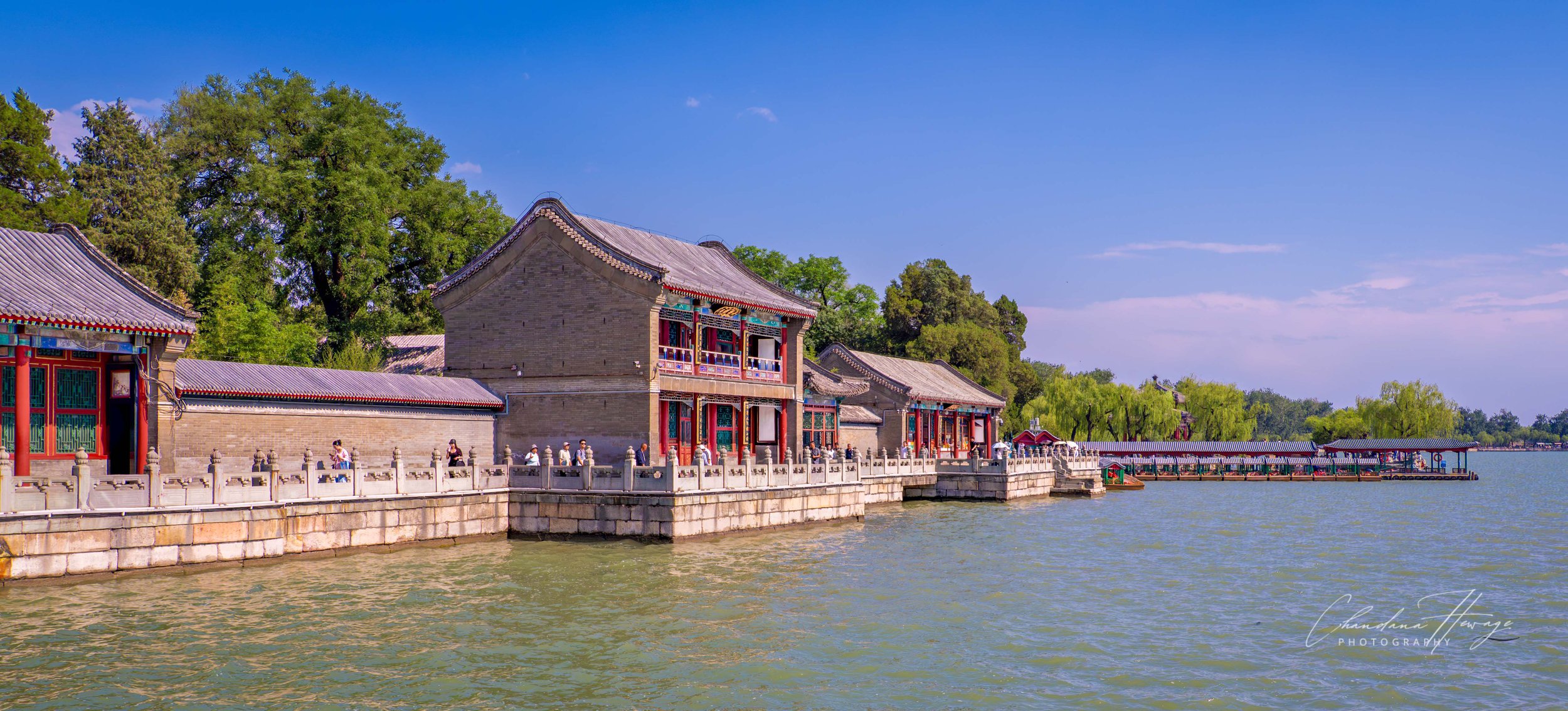 The Fish-and-Algae Pavilion, sitting right on the northern edge of the Kunming Lake within the Summer Palace.