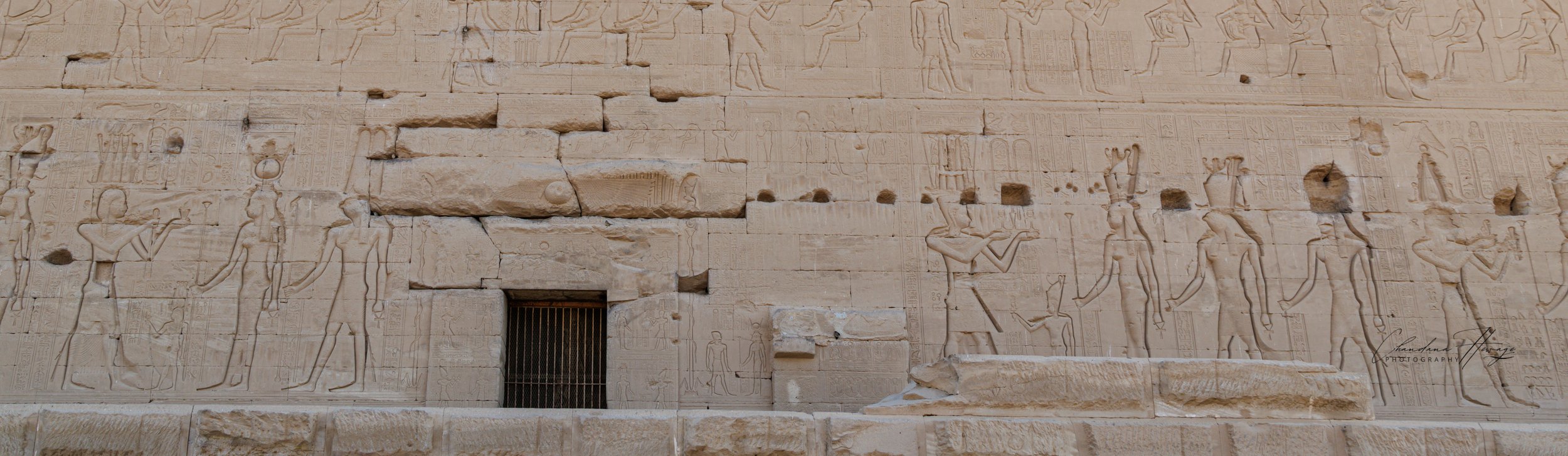 Dendara - cleopatra VII-1-3.jpg