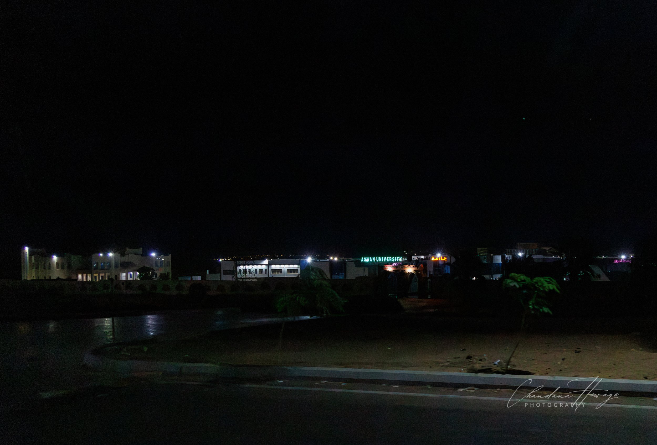 Early morning drive to Abu Simbel for 6h