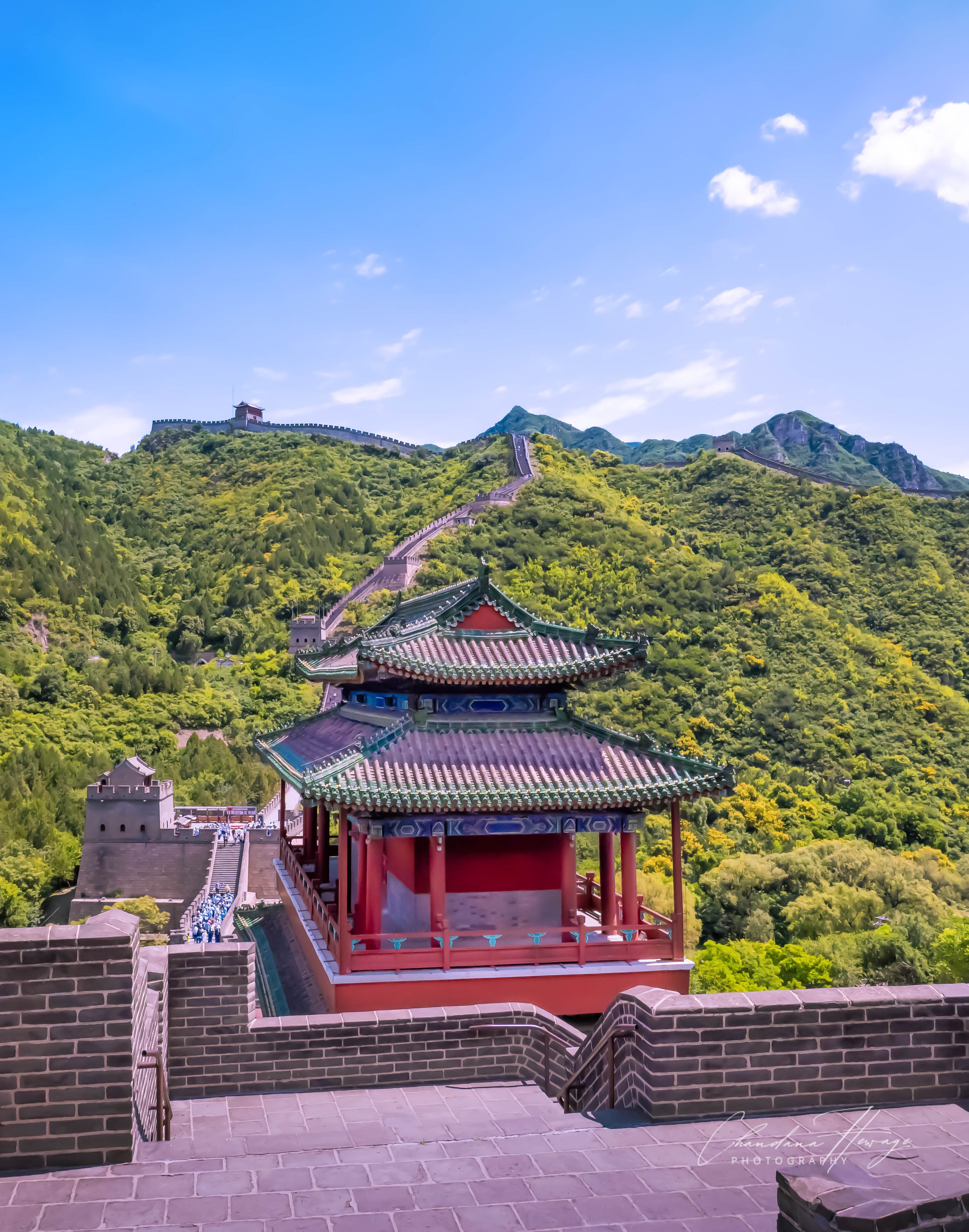 JINGUI PAVILION (Golden Tortoise Pavilion). Located at the western ridge of the Juyongguan Great Wall.
This is the western counterpart to the Cuiping Pavilion.