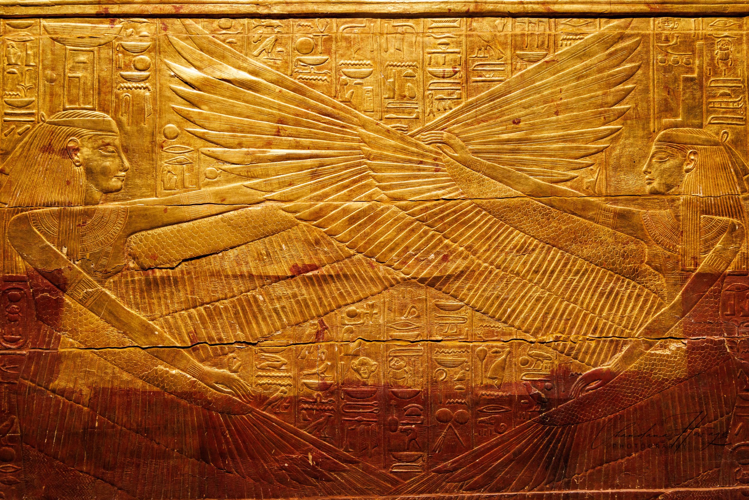 tut - Isis and Nephthys sister godesses-1.jpg