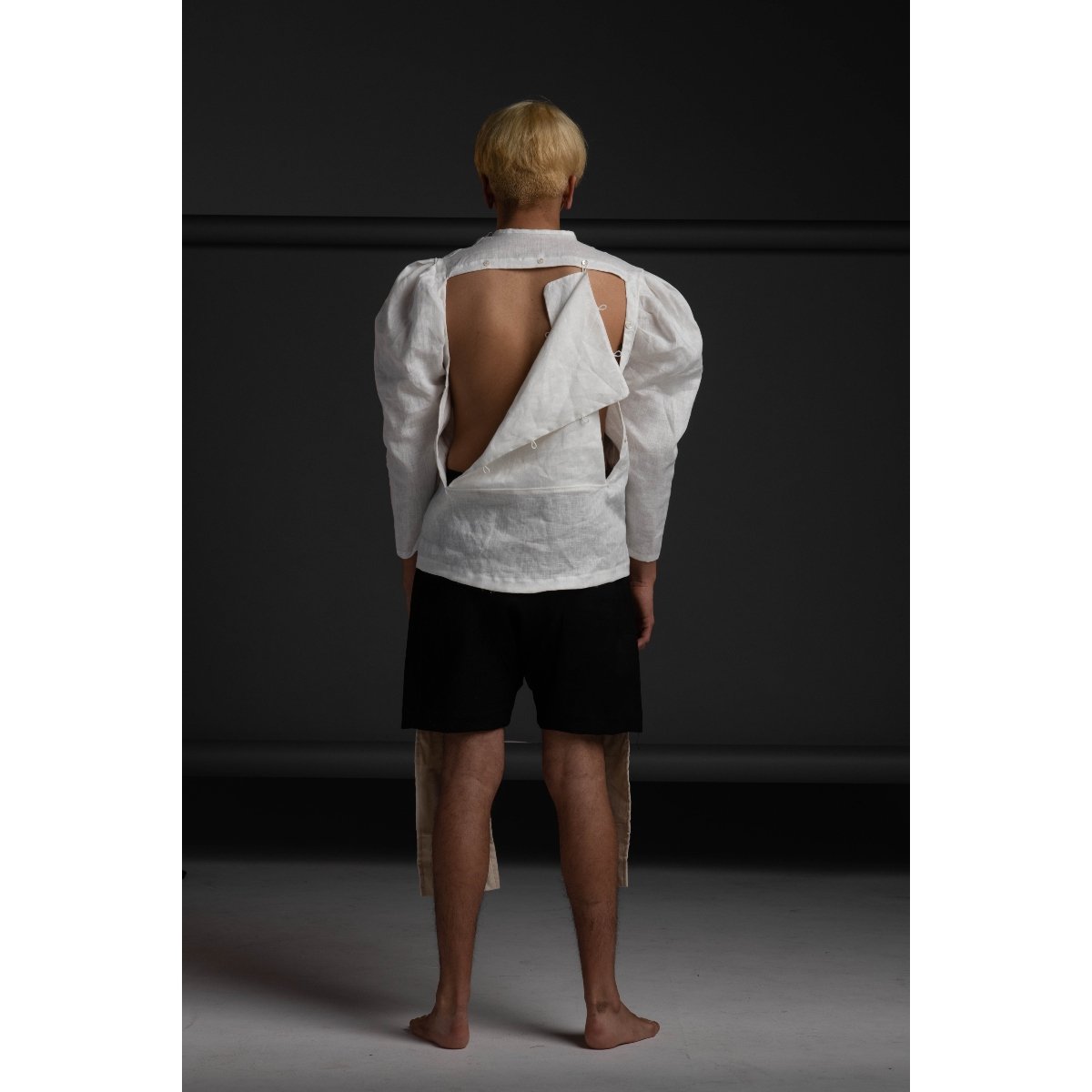 ACC destacarse. Back Stabbed Shirt & Exposed Pocket Lining (Back)..jpg
