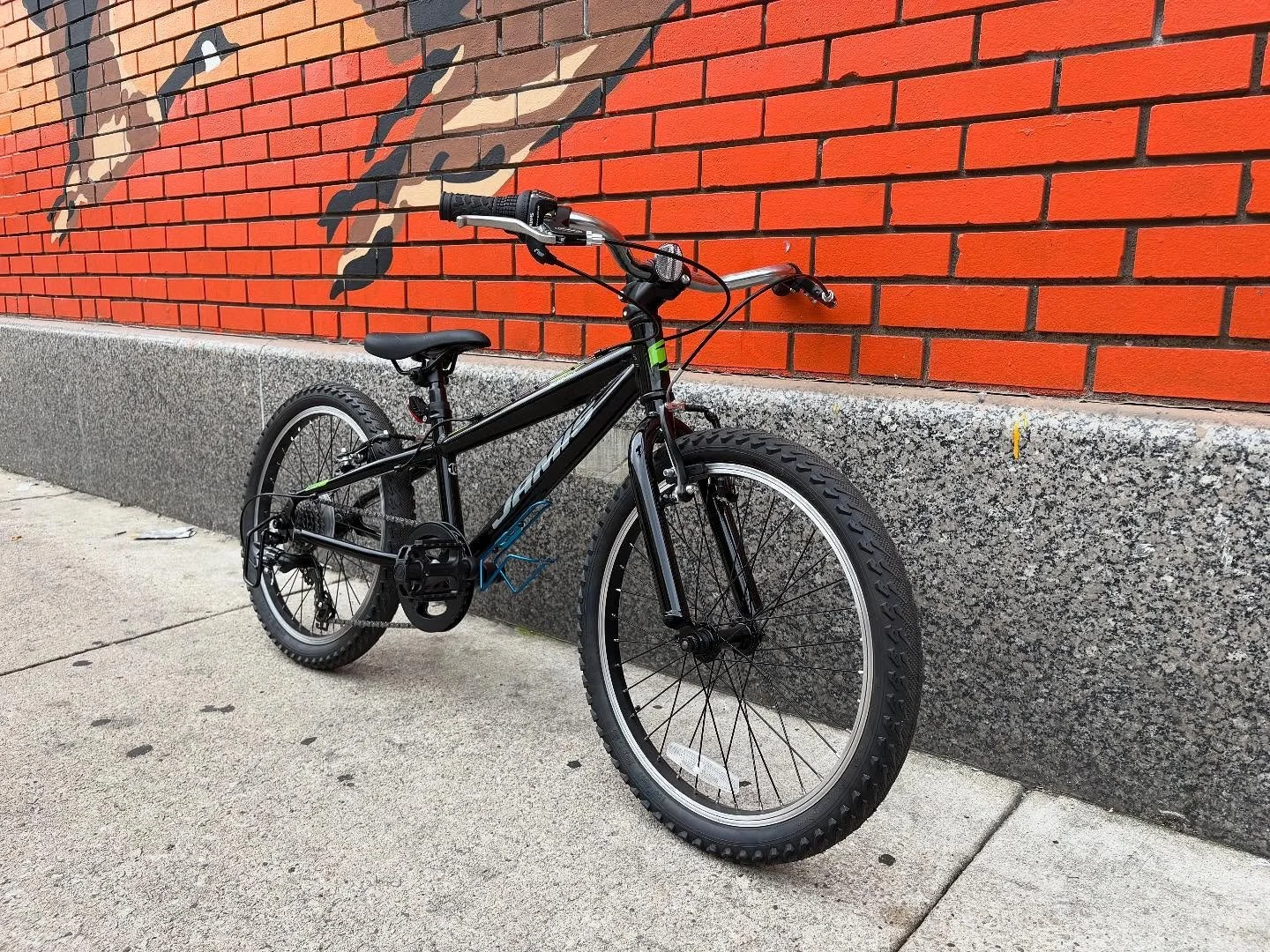 No bike is too small for some swept back handlebars. Whether you&rsquo;re 3&rsquo;5&rdquo; or 5&rsquo;3&rdquo;, we&rsquo;ve got the set up for you!