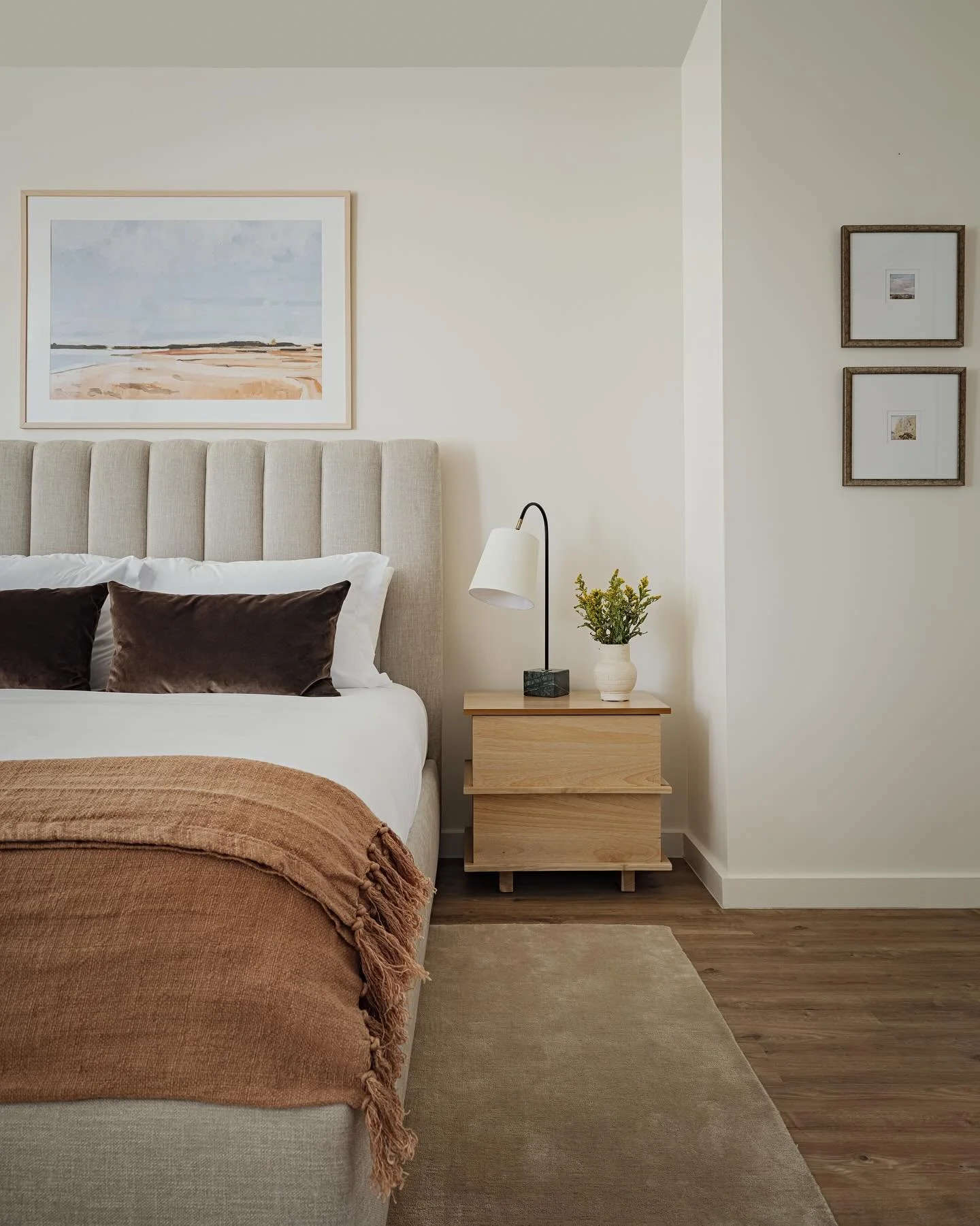 Hospitality meets residential in this beautiful model room at our 44 Monroe project. See the full space at our link in bio.

#interior #design #multifam #details #bedroomdesign 
-
📸: Jason Roehner