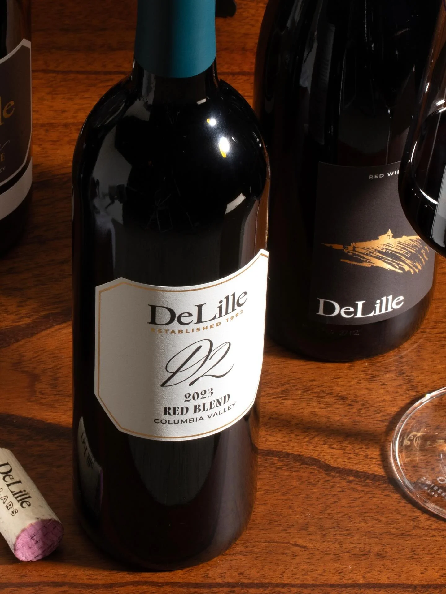 It&rsquo;s all starting to come together&mdash;So exciting to see our client @delillecellars launch their new branding and begin labelling wines with the sophisticated new labels. 

#dwsco #branding #wine #packagingdesign #brandstudio #classic #washi