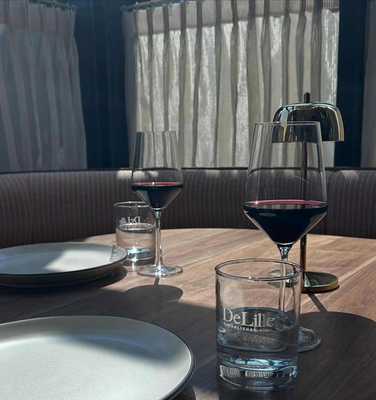 The perfect end to summer is the perfect start to autumn! So excited about @delillecellars En Ville opening soon- And so much variety in the experience, from cozy date night to Winemaker dinner to brunch with the girls in the Solarium- you could come