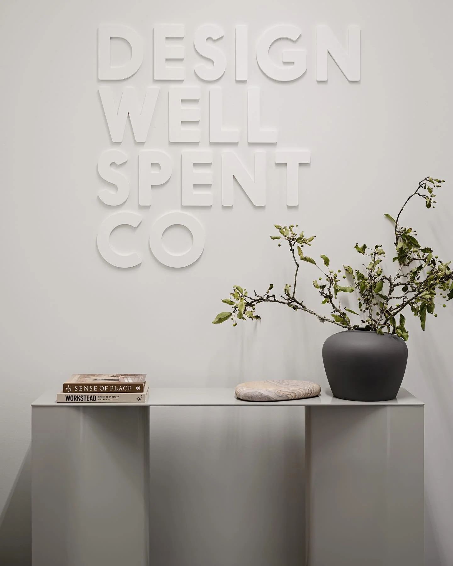 Welcome to DWS Co.
Our office in the historic Terminal Sales Building has come together beautifully and we are so happy to call it home. Stop by and see us! 👋

#office #design #dwsco #enchente #designstudio
-
📸: @roehnerrr