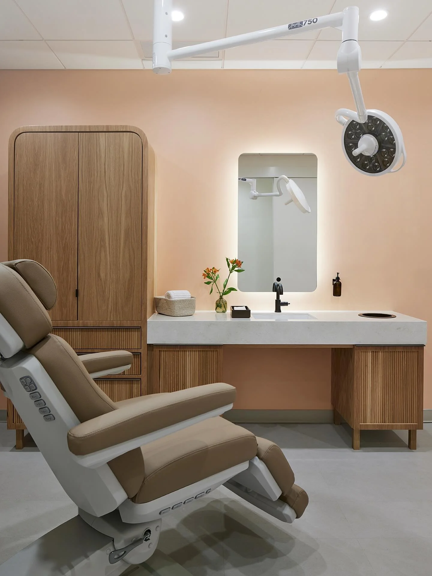 Our award-winning Von project is an example of our end-to-end services- this luxury aesthetics studio project included branding, design, and procurement. Sourcing premium med spa equipment? Link in bio for our full case study and more info on our pro