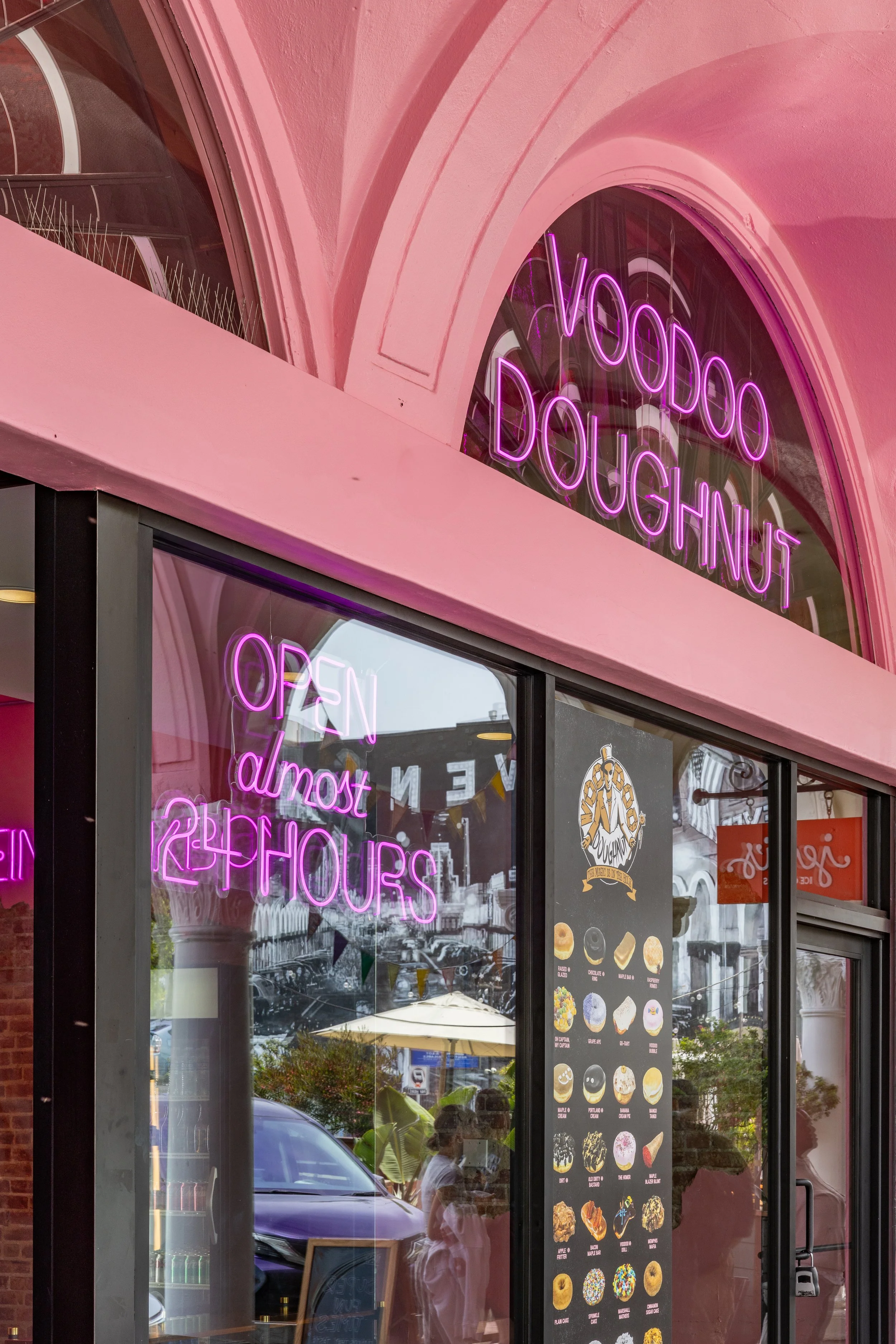 hospitality design of voodoo doughnuts in los angeles, venice beach location
