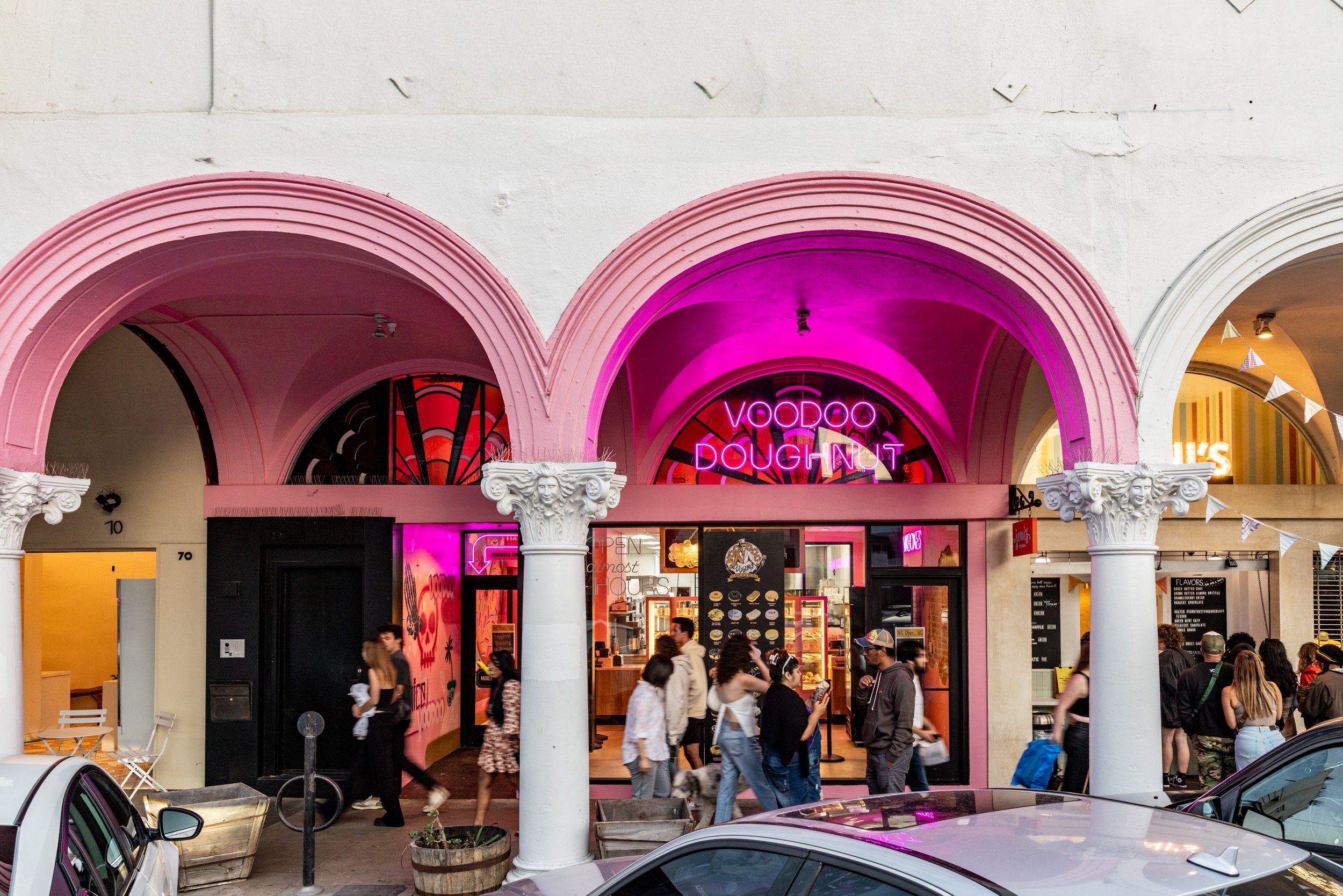 hospitality design of voodoo doughnuts in los angeles, venice beach location
