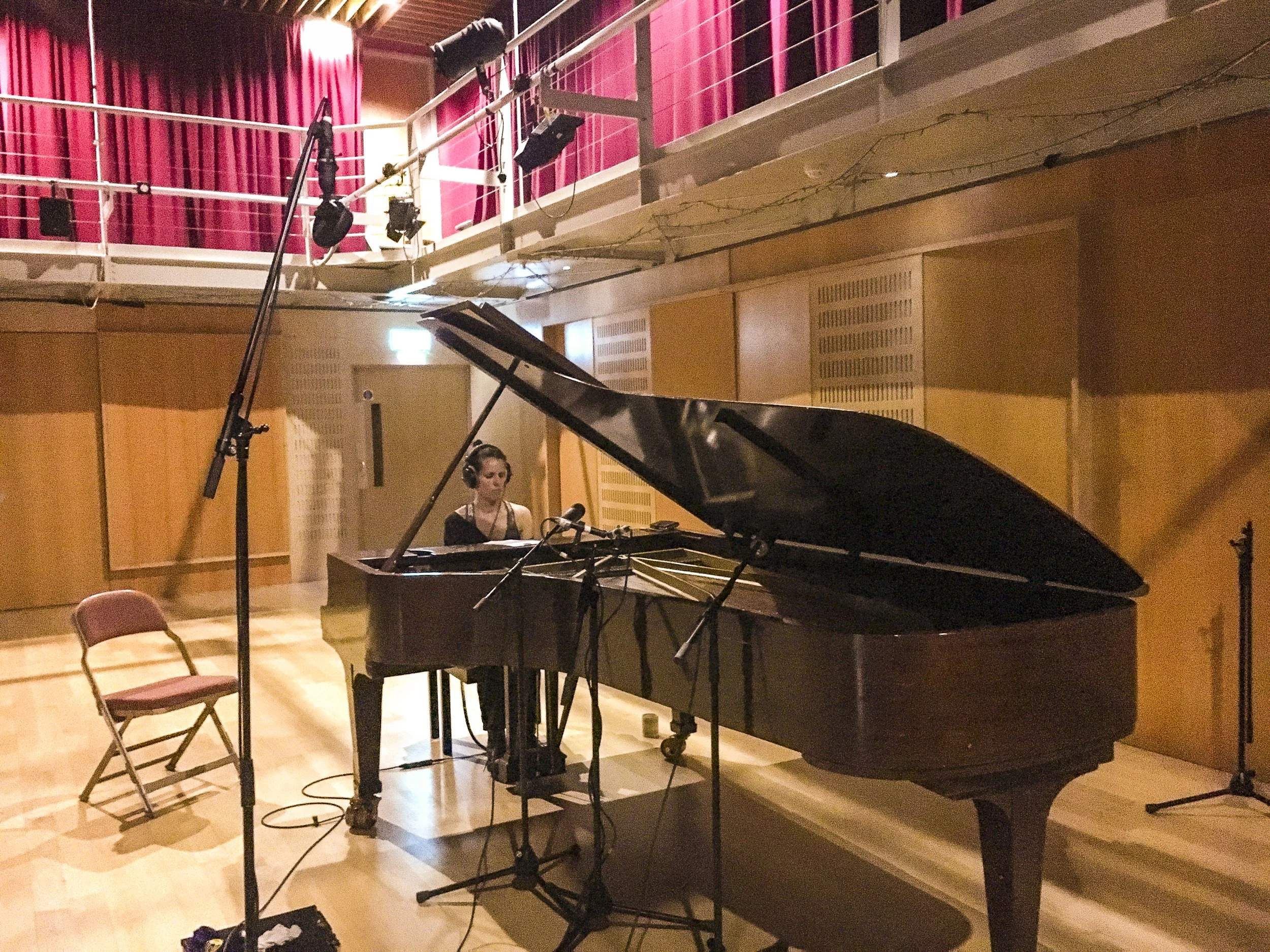 Studio_22.jpg