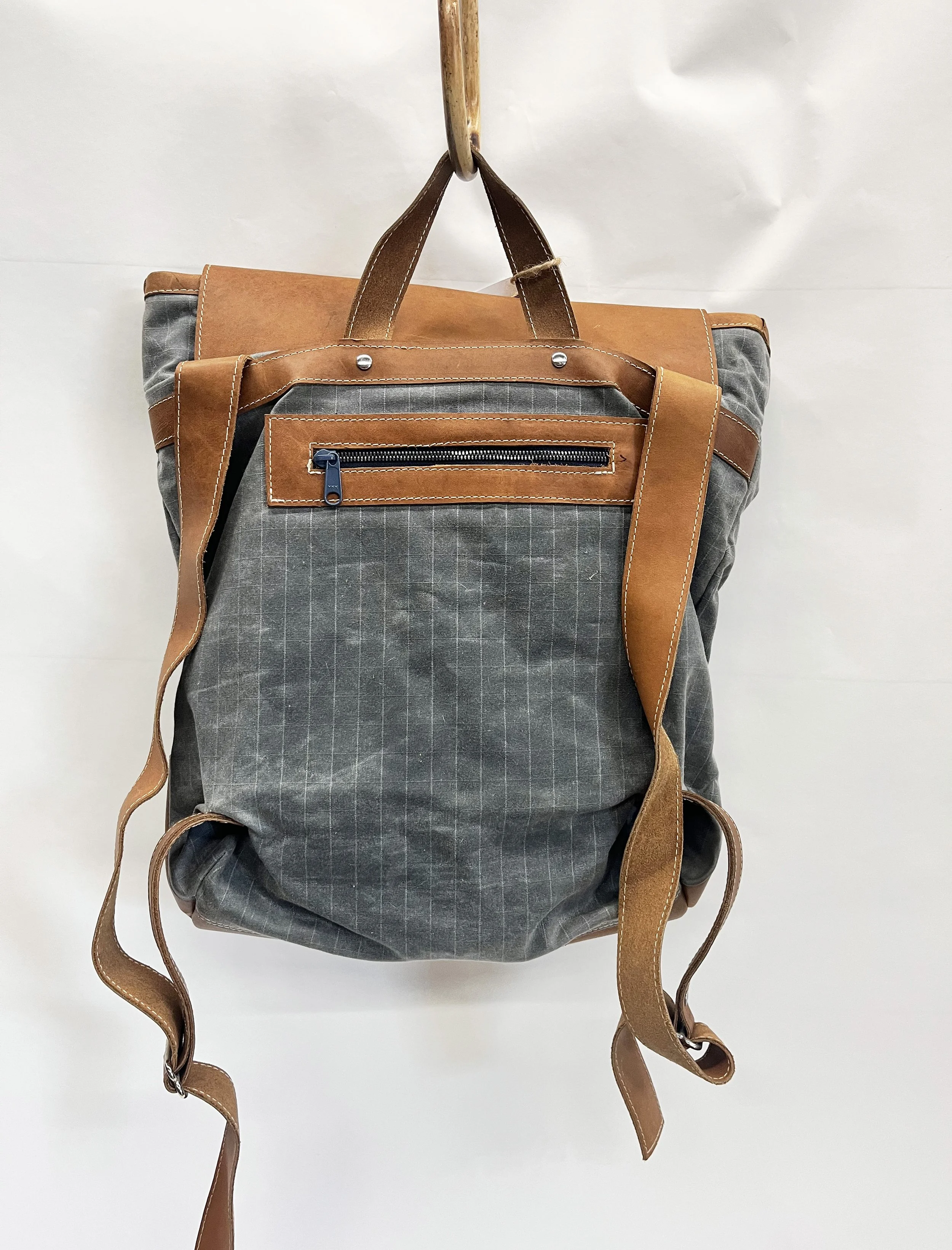backpackback.jpg