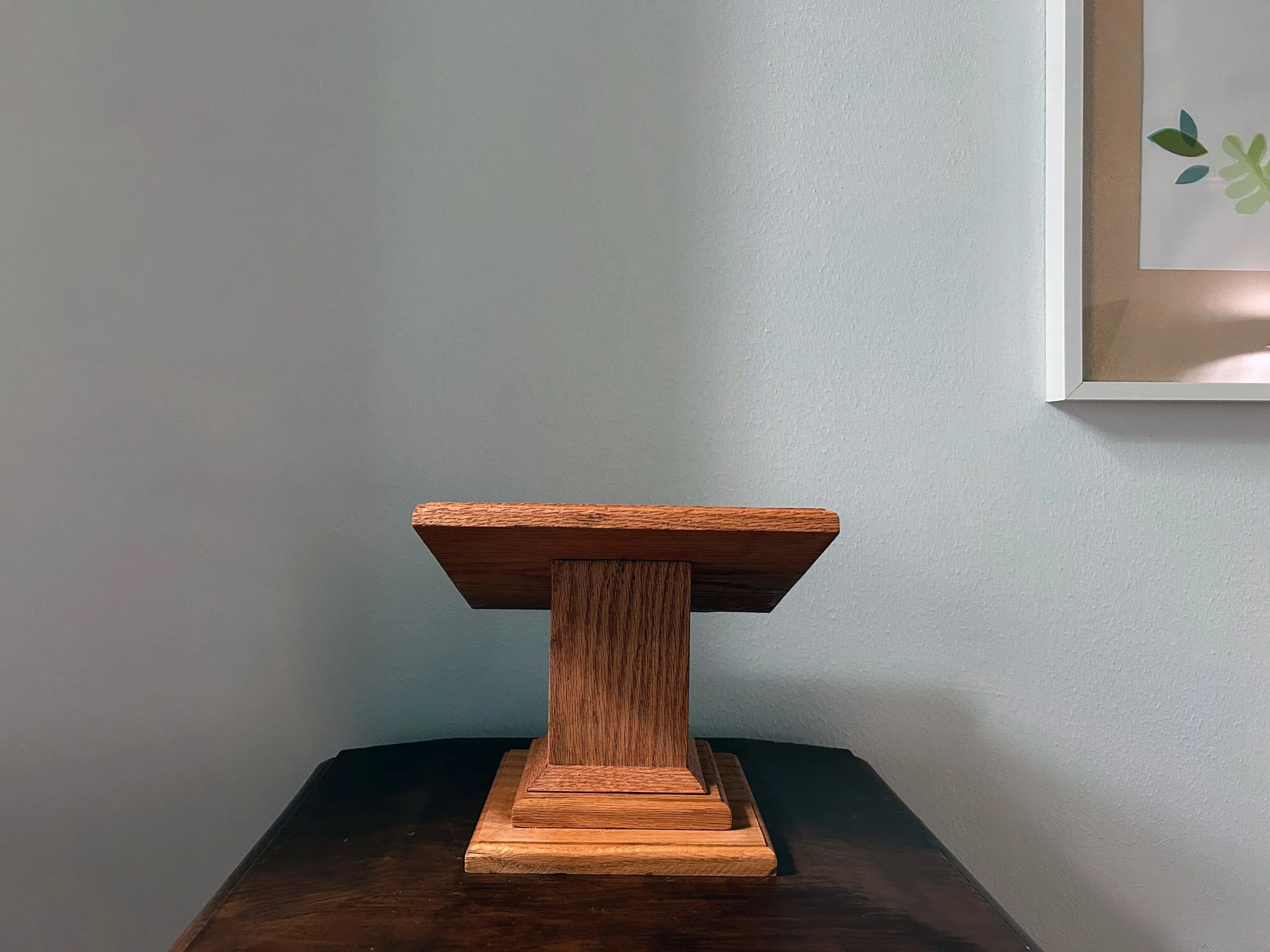 Good Book Stand Light 3.jpg