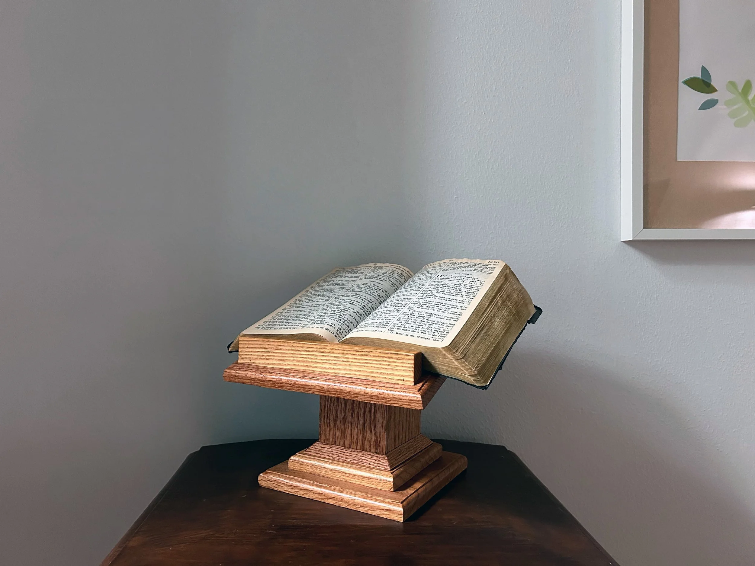 Good Book Stand Light 7.jpg
