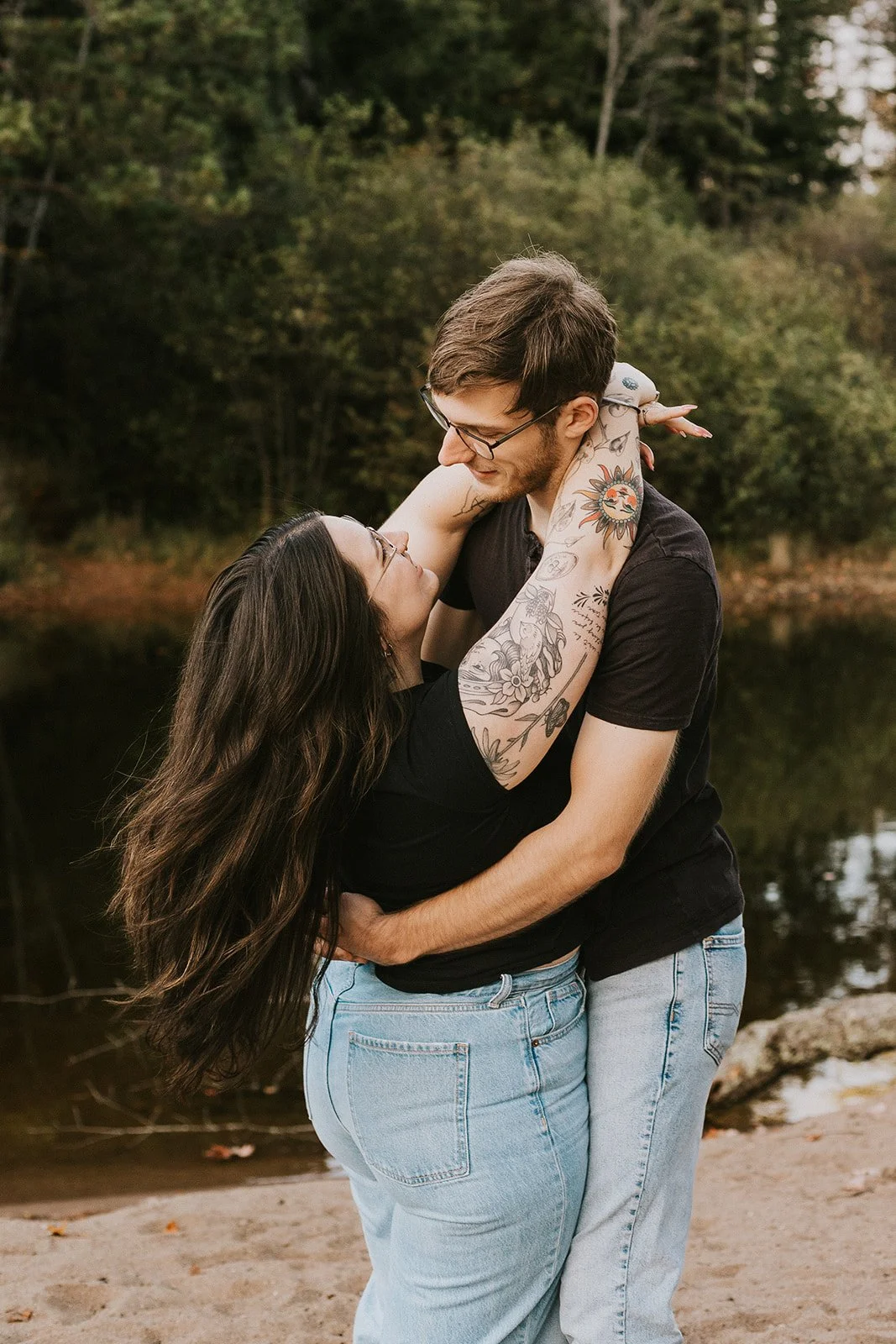 How to Find the Best Engagement Photographers Near You: A Focus on Marquette, Michigan