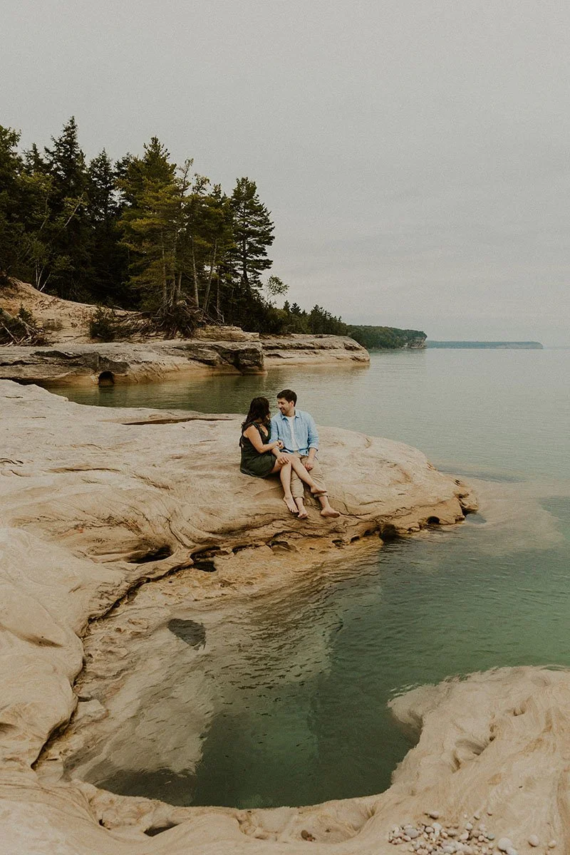 10 Stunning Small Wedding Locations in Michigan’s Upper Peninsula (That Feel Like a Secret Escape)