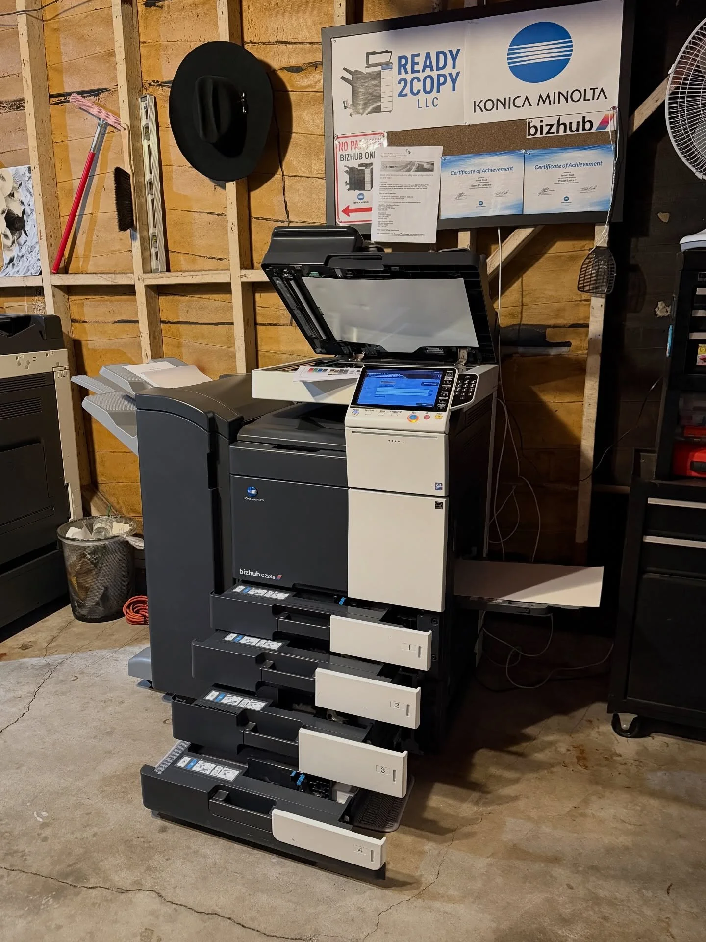 The Bizhub C224e. A remarkable machine that can produce great color output! Even supports banner printing! Any upcoming projects that require color? We got you covered 👍🏾