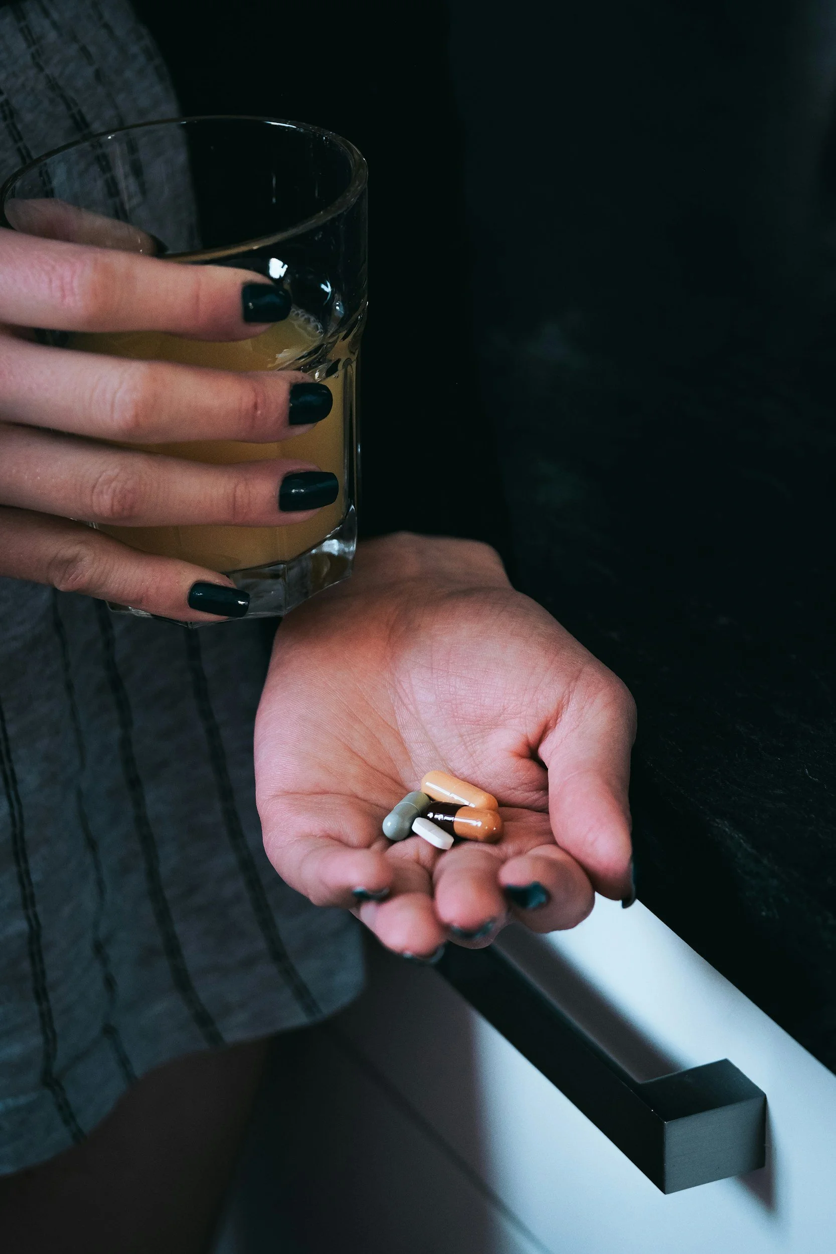 naturopath and herbalist, sharing gentle natural remedies for stress, fatigue, and hormone support.