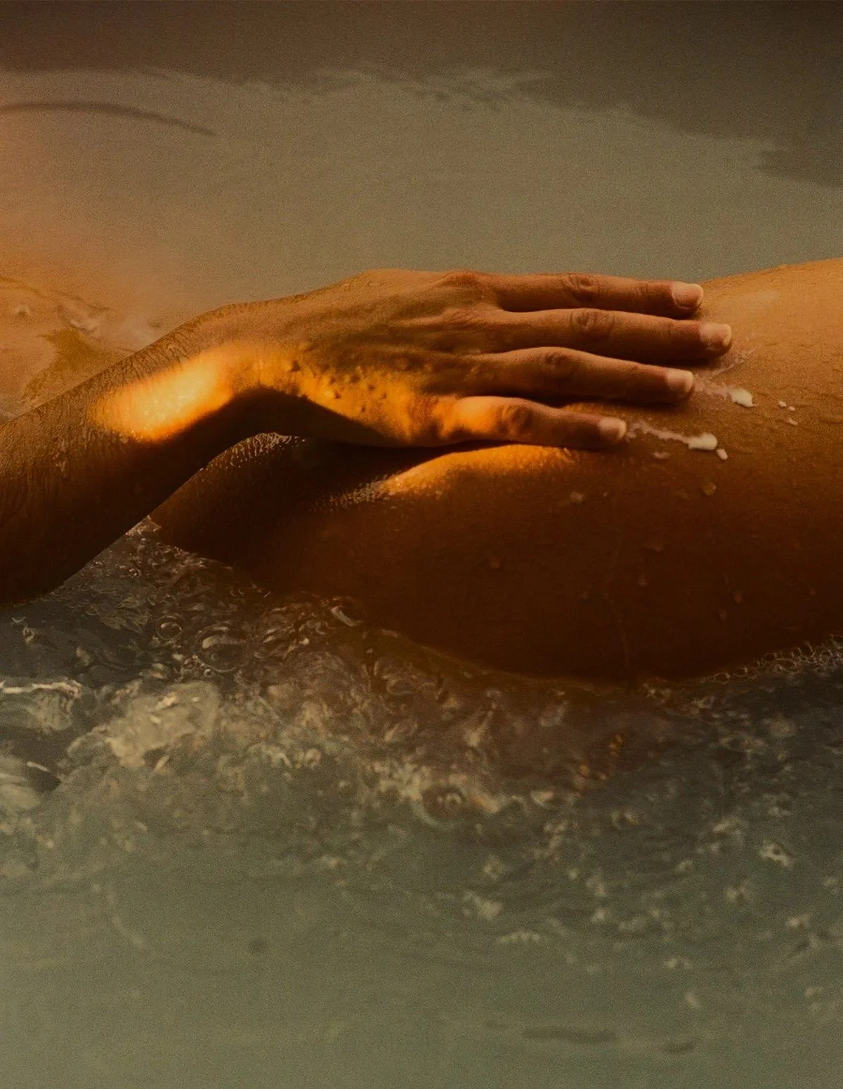 magnesium hot bath, magnesium soak tub, mineral bath, muscle recovery