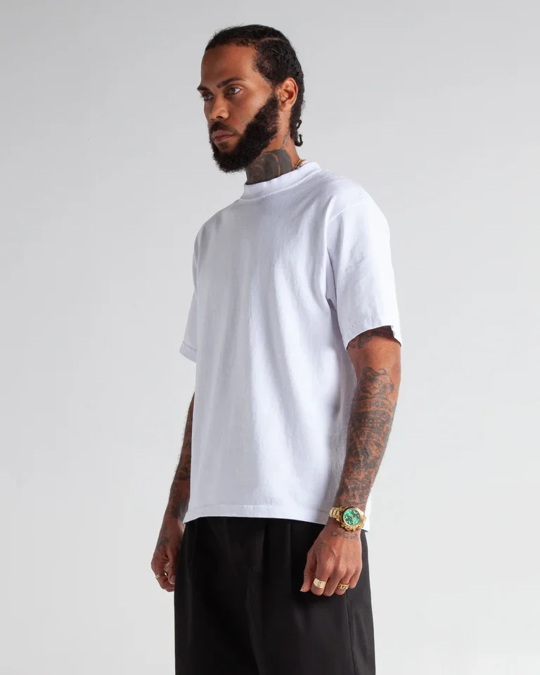 7_5_MaxHeavyweight_CroppedTee_White_005.webp