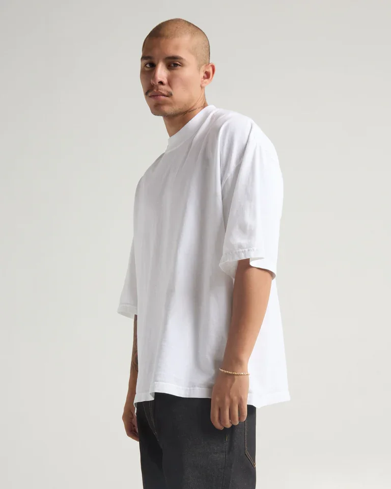7_5_MaxHeavyweight_GarmentDye_dropshoulder_white_002.webp