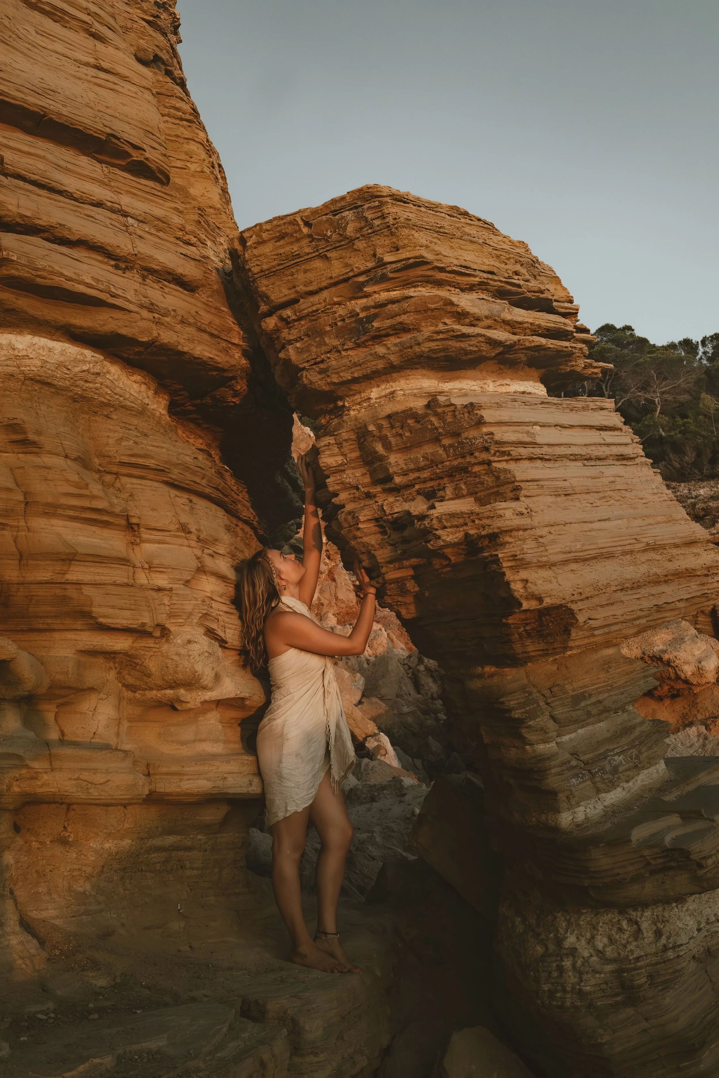 Ibiza_2025_summer_@raisedbyvolcanoes-157.jpg