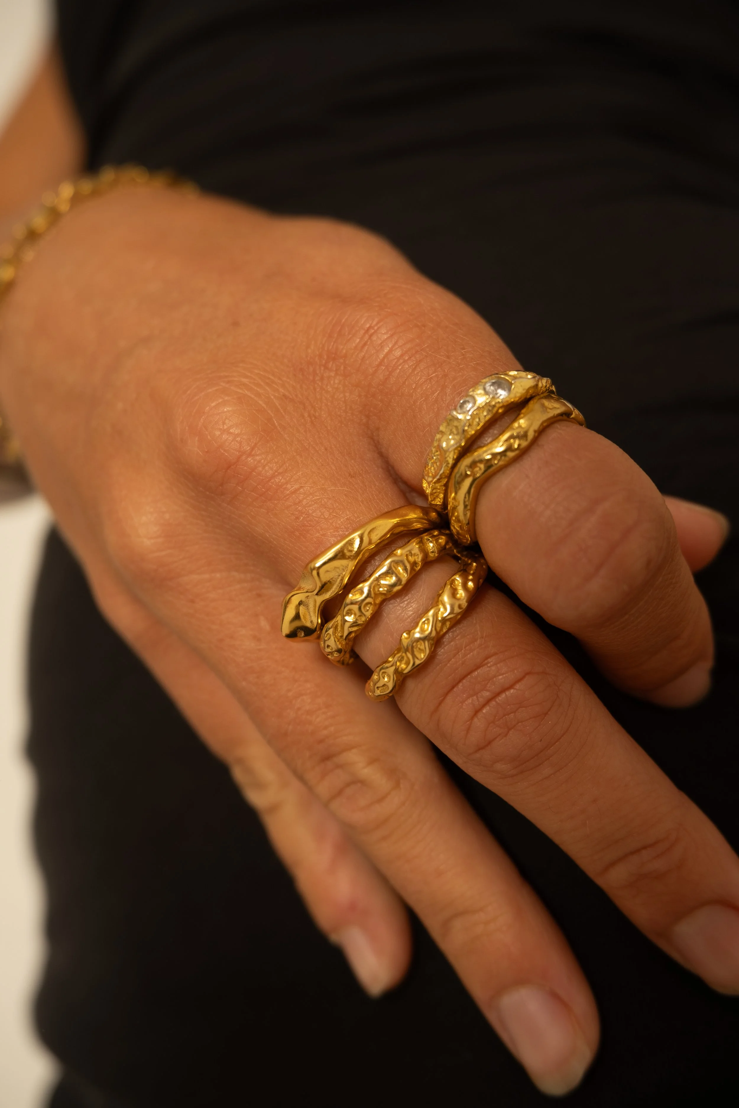 SHOP RINGS