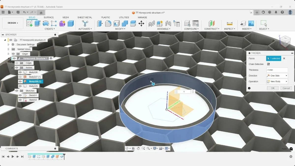 Thickening the inner border surface in Autodesk Fusion.