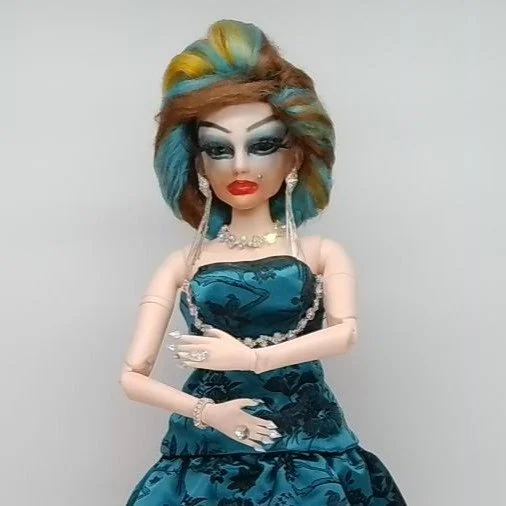 Drag Queen Doll - Animalia Pave