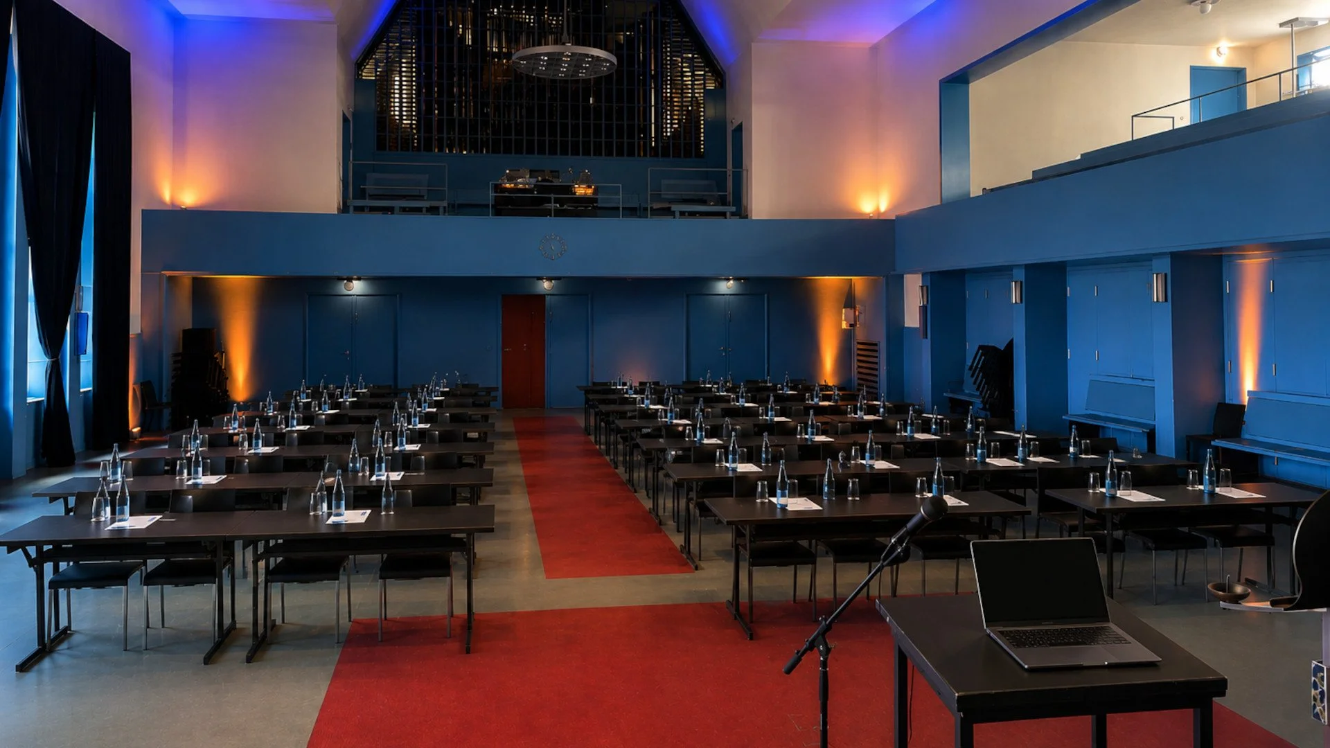 KIRCHENSAAL_3.jpg