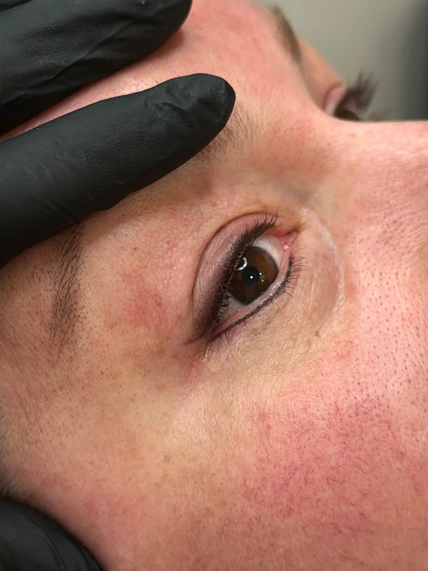 Velvet edge upper &amp; classic lower eyeliner 🖤
.
.
permanent eyeliner mesa arizona
eyeliner tattoo mesa az
lash line enhancement arizona
soft eyeliner tattoo
natural eyeliner tattoo
winged eyeliner tattoo mesa
designer eyeliner arizona
velvet eyel