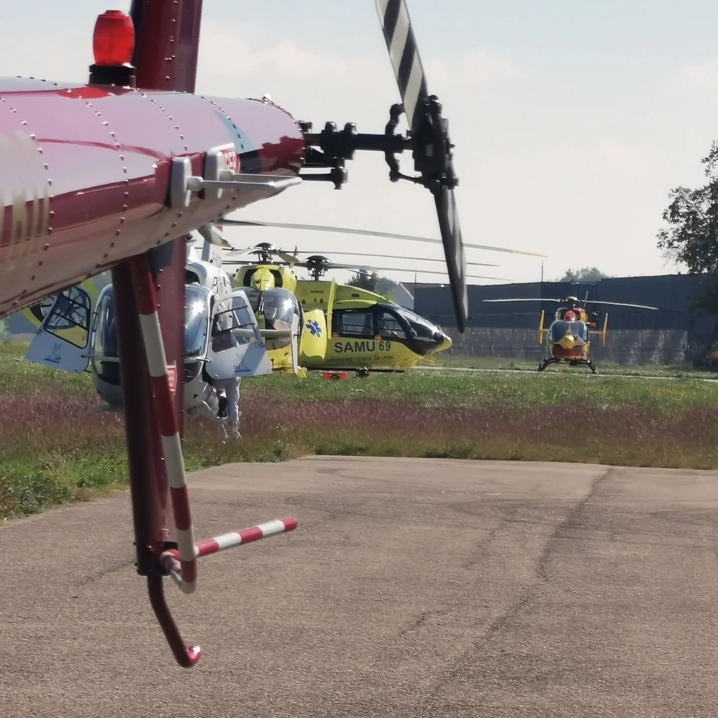 Les bouchons &agrave; LFLY ! 

http://mountainhelico.com

#Helico #Fly #Vol #Passion #Aeronautique #Air #Aero #Helicopteres #Helicopter #Pilot #Pilotage #Aeronautique #LFLY