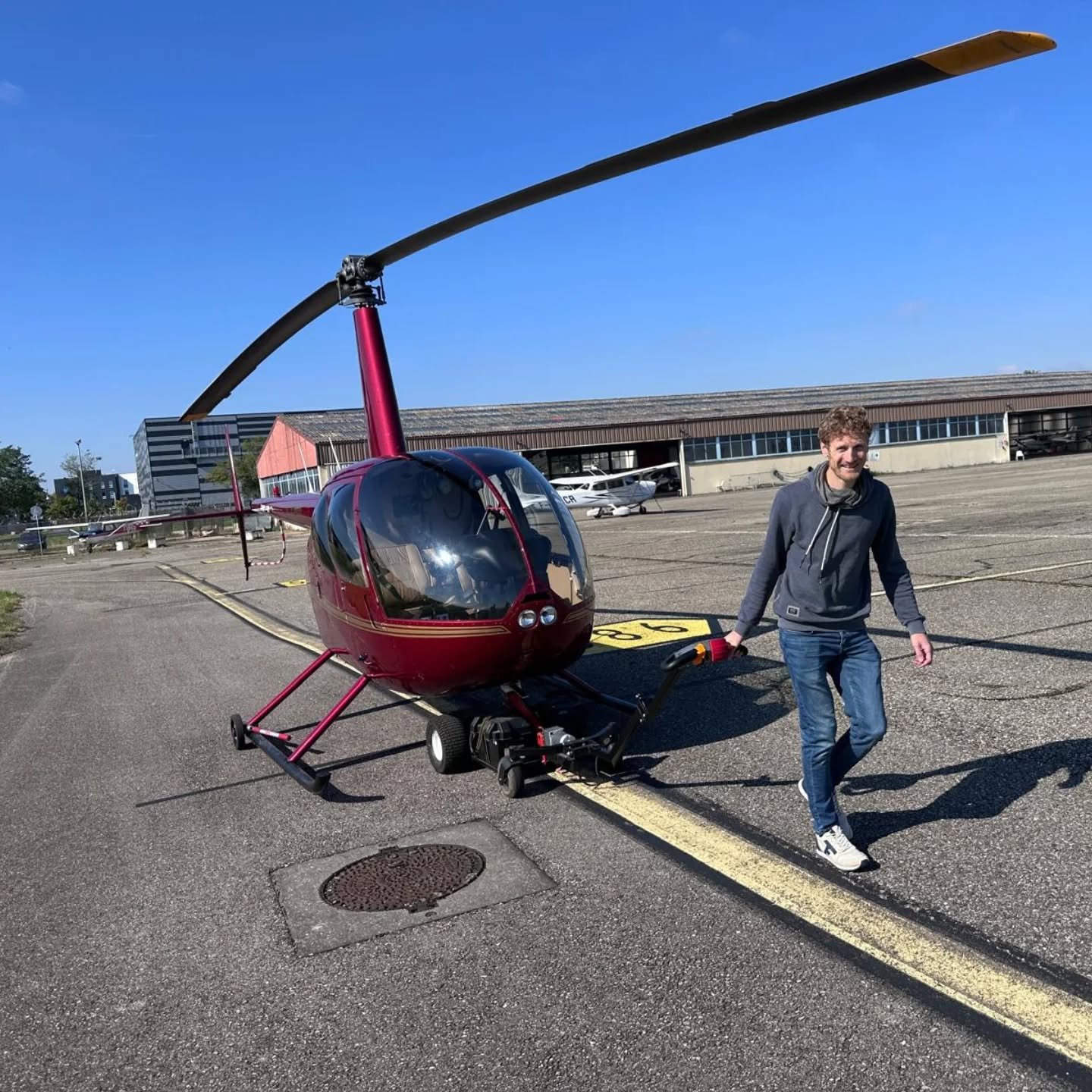 CPL Pilote de chariot ! 🛒

http://mountainhelico.com

#Mountain #Helico #Pilot #CPL #Alps