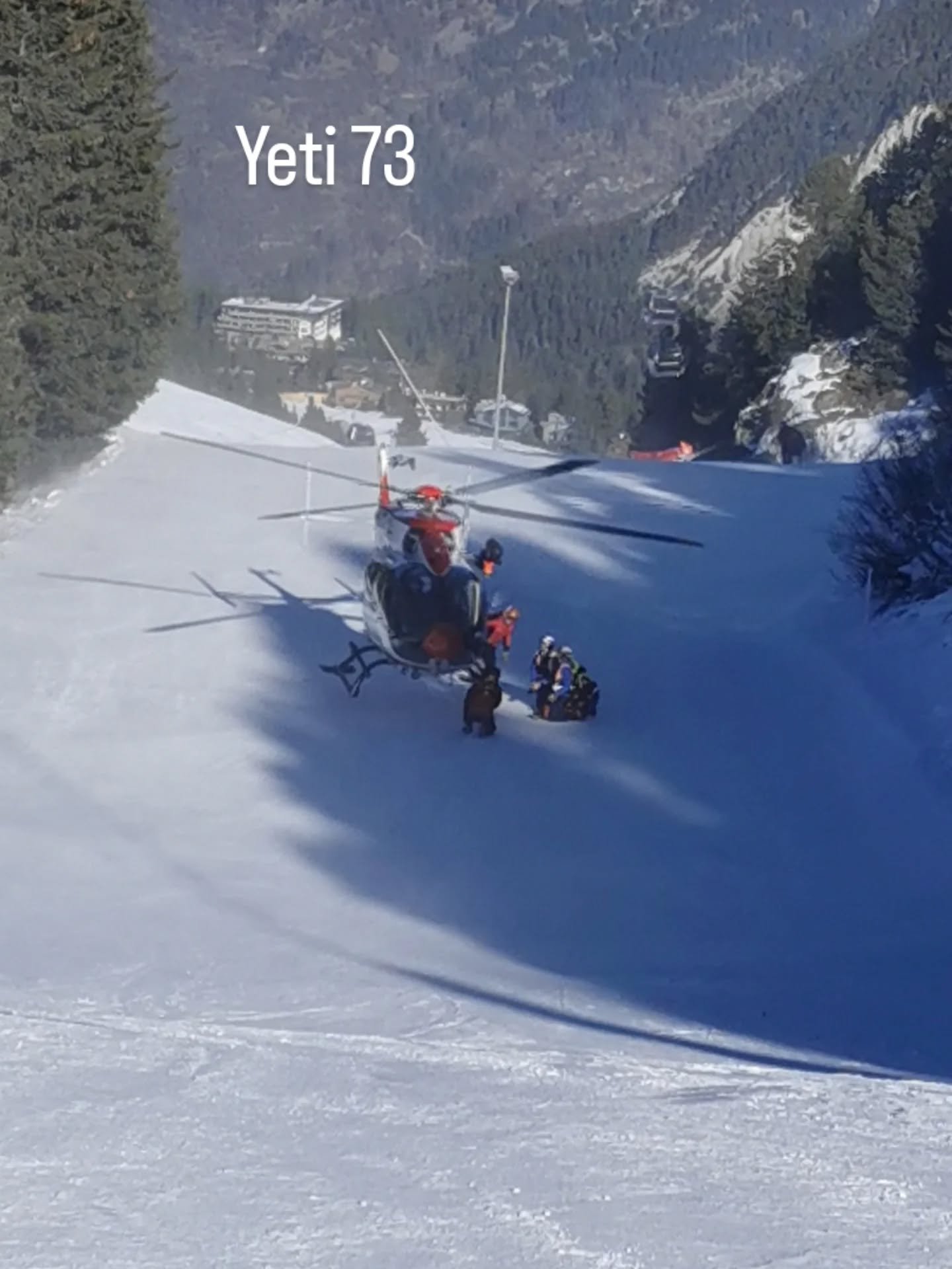Yeti 73 

#Helico #Pisteur #Courchevel #Skipatrol