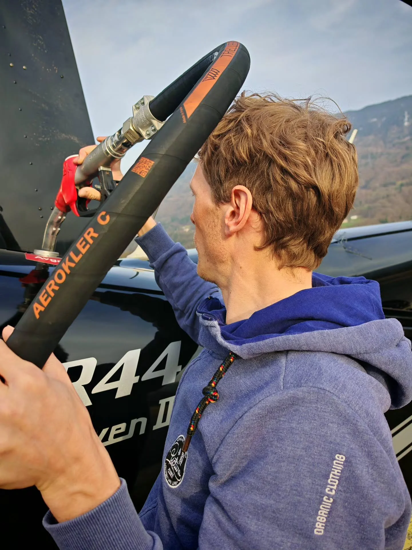 Mince, on m&rsquo;avait dit que c&rsquo;&eacute;tait &eacute;lectrique !

http://mountainhelico.com

#Carburant #Helico #R44 #Pilote #Pilot