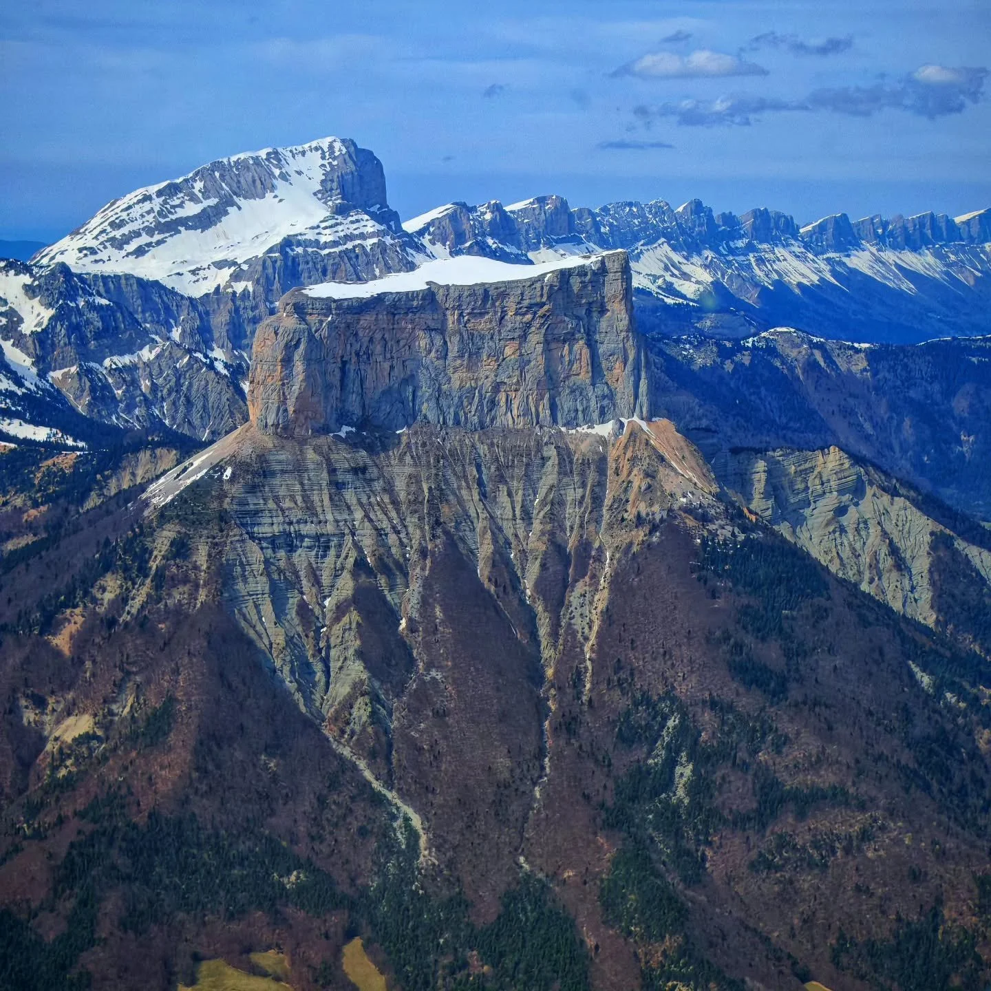Mont Aiguille.

http://mountainhelico.com

#Helico #Pilot #MontAiguille