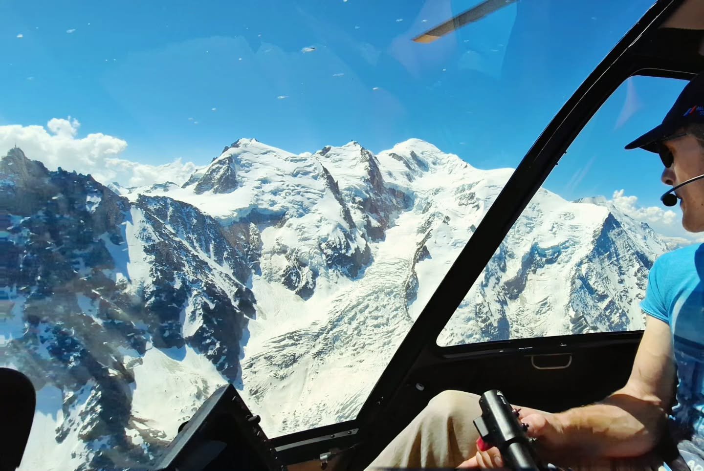 Massif du Mont Blanc ! 

http://mountainhelico.com

#Helico #Mountain #Fly #Glacier #Pilote