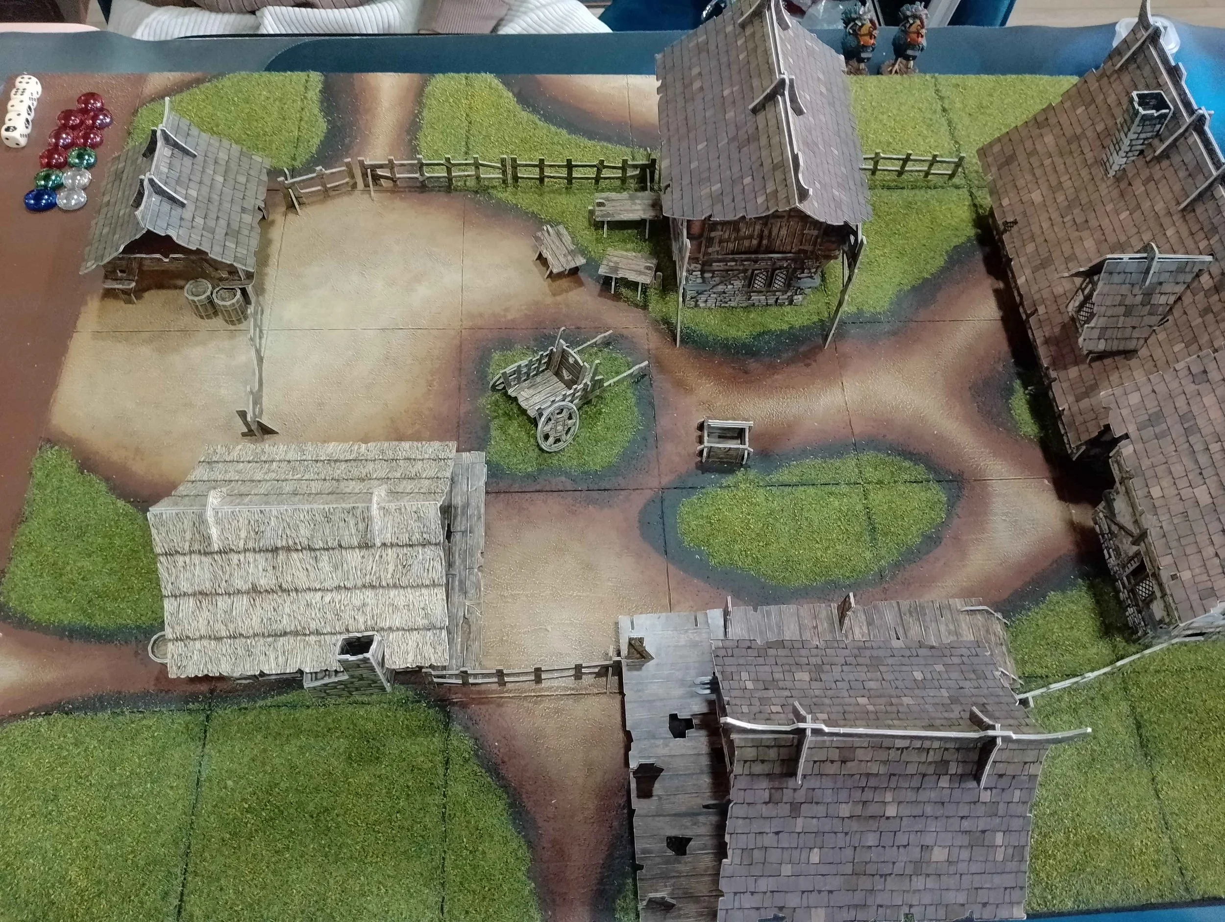 Plateau custom Village fait main.jpg