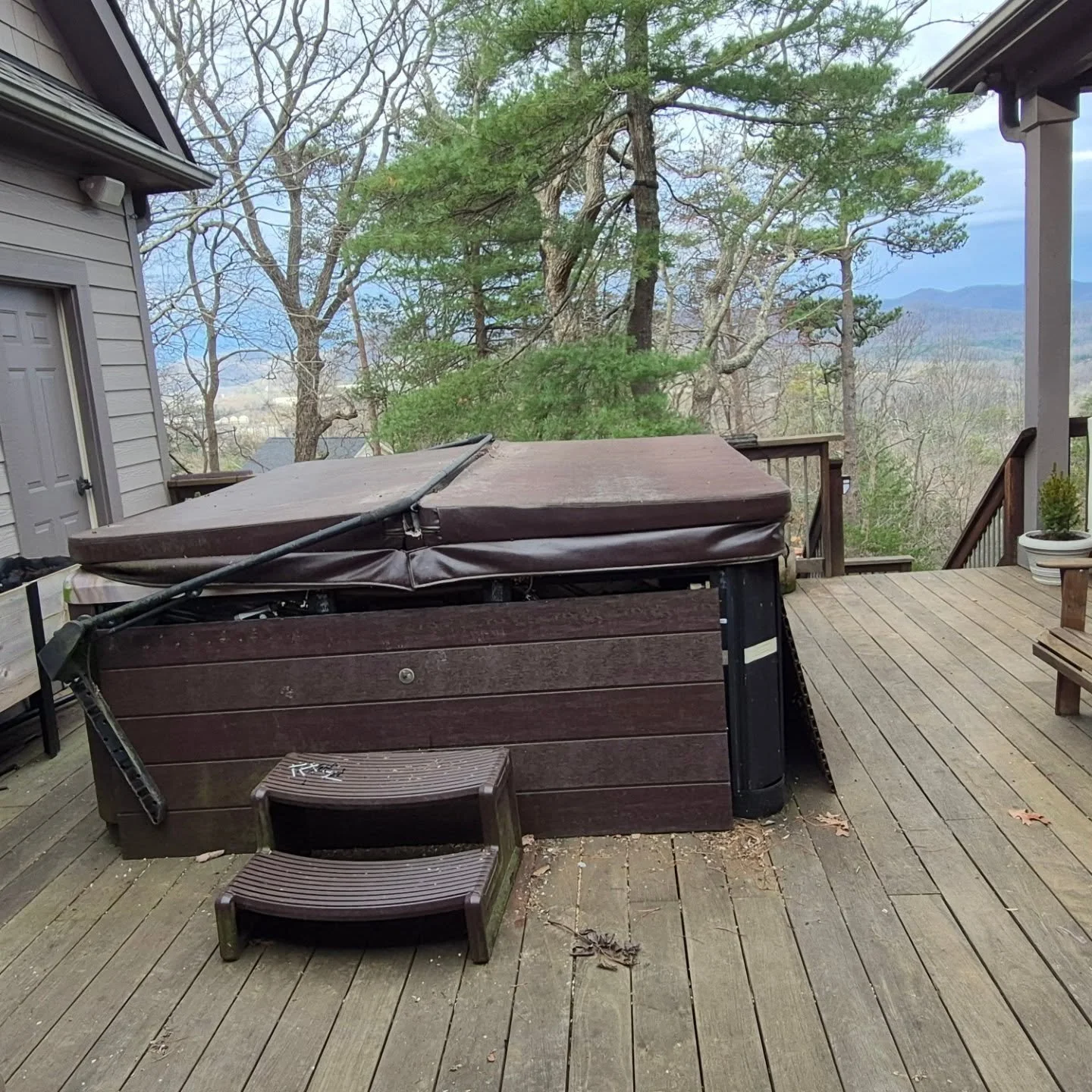 #junkremoval
#beforeandafter
#junkrecycling
#residentialjunkremoval
#hottubremoval