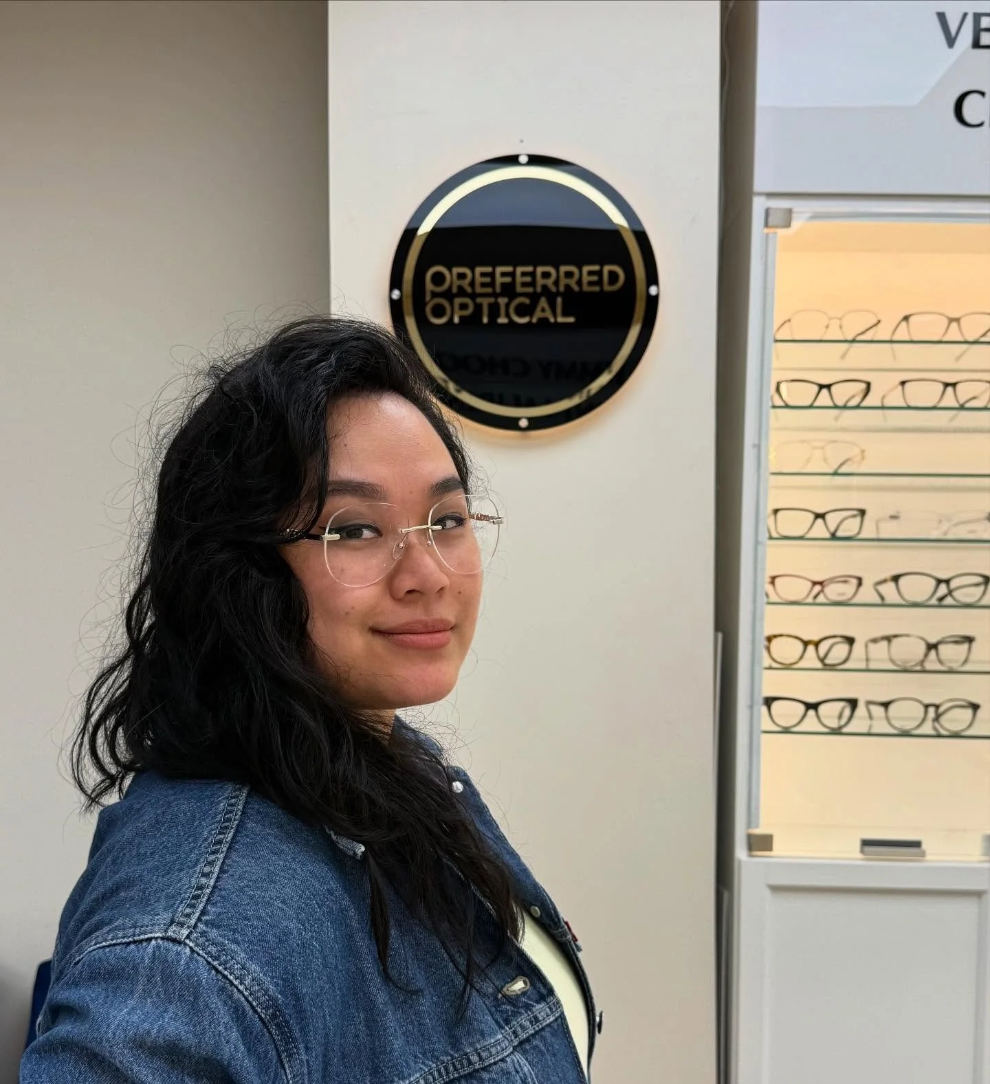 ✨ A big shoutout to @dee_kay12 ✨
Thank you for trusting us with making your new glasses! We love helping our customers see clearly and look amazing at the same time. 👓💙

 #PreferredOptical #ThankYou #HappyCustomer #GlassesGoals