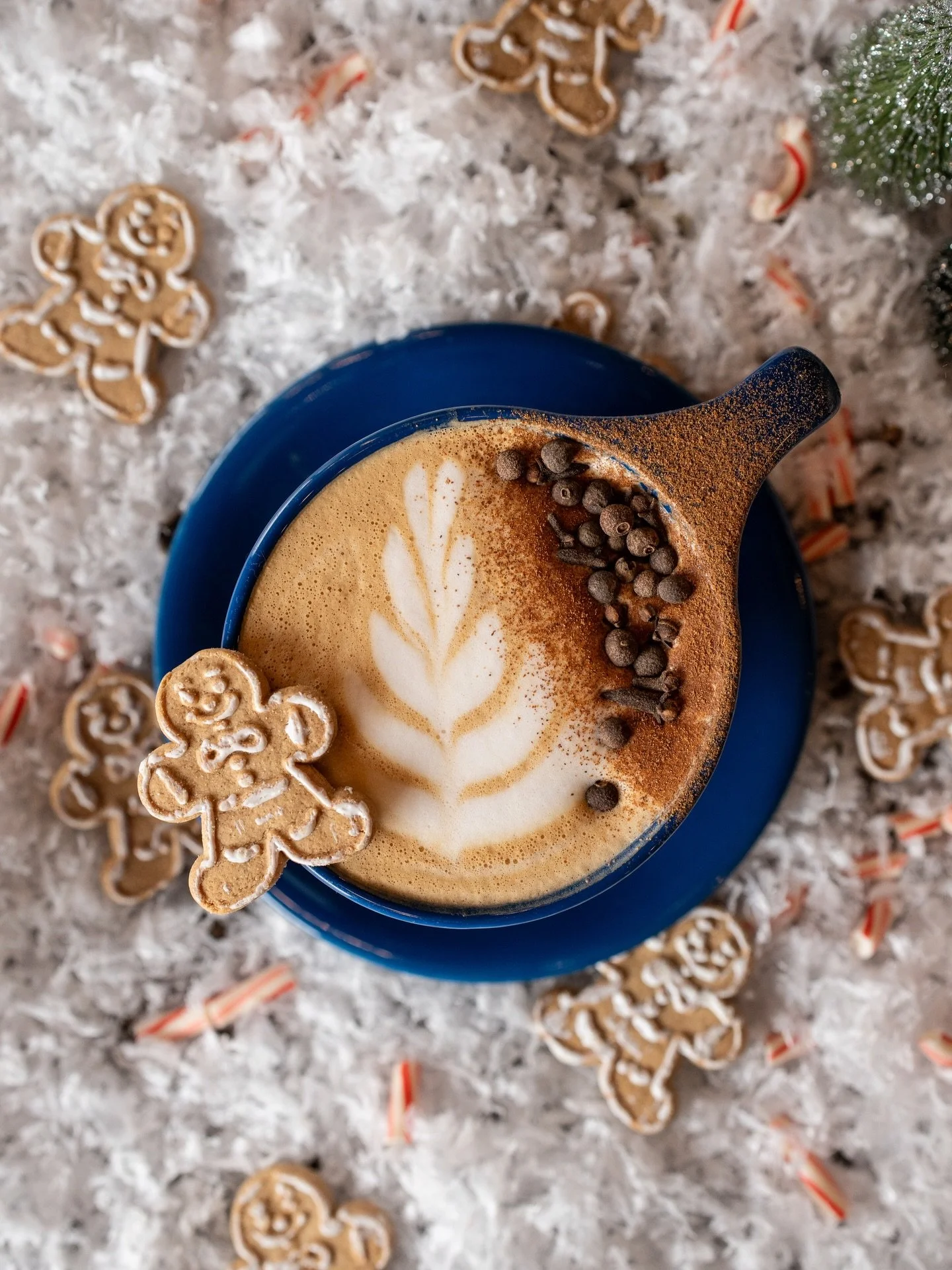 My business consists of a lot of different activities and projects, but one of my favorites is getting to shoot seasonal drink menus for coffee shops. 🎄☕️ Go try some of these delicious and festive creations at @nightskycoffee and @cream_and_shuga ❄
