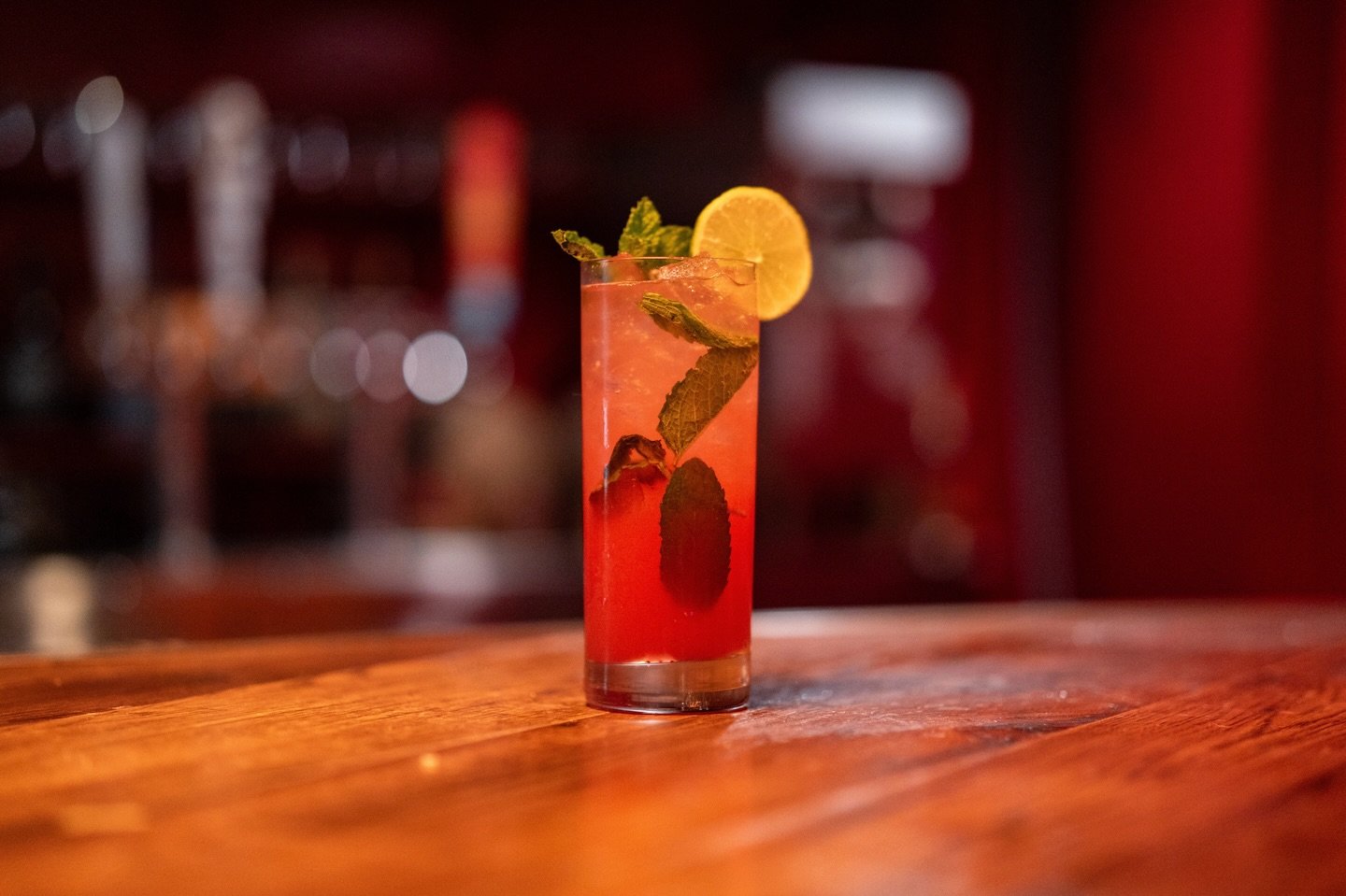 Part 2 @chloe_s_steakhouse content shoot featuring  @the_vault_speakeasy 🥃🪩 It&rsquo;s a vibe Wednesday through Saturday, so come check it out!