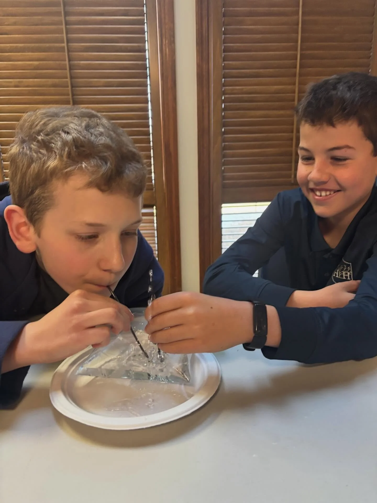 🔬 Force in Action! ⚙️
Our 6th grade scientists are learning all about force, and this hands-on demonstration made it come to life! Students explored the forces necessary to pump oil from the ground, turning an abstract concept into real-world unders